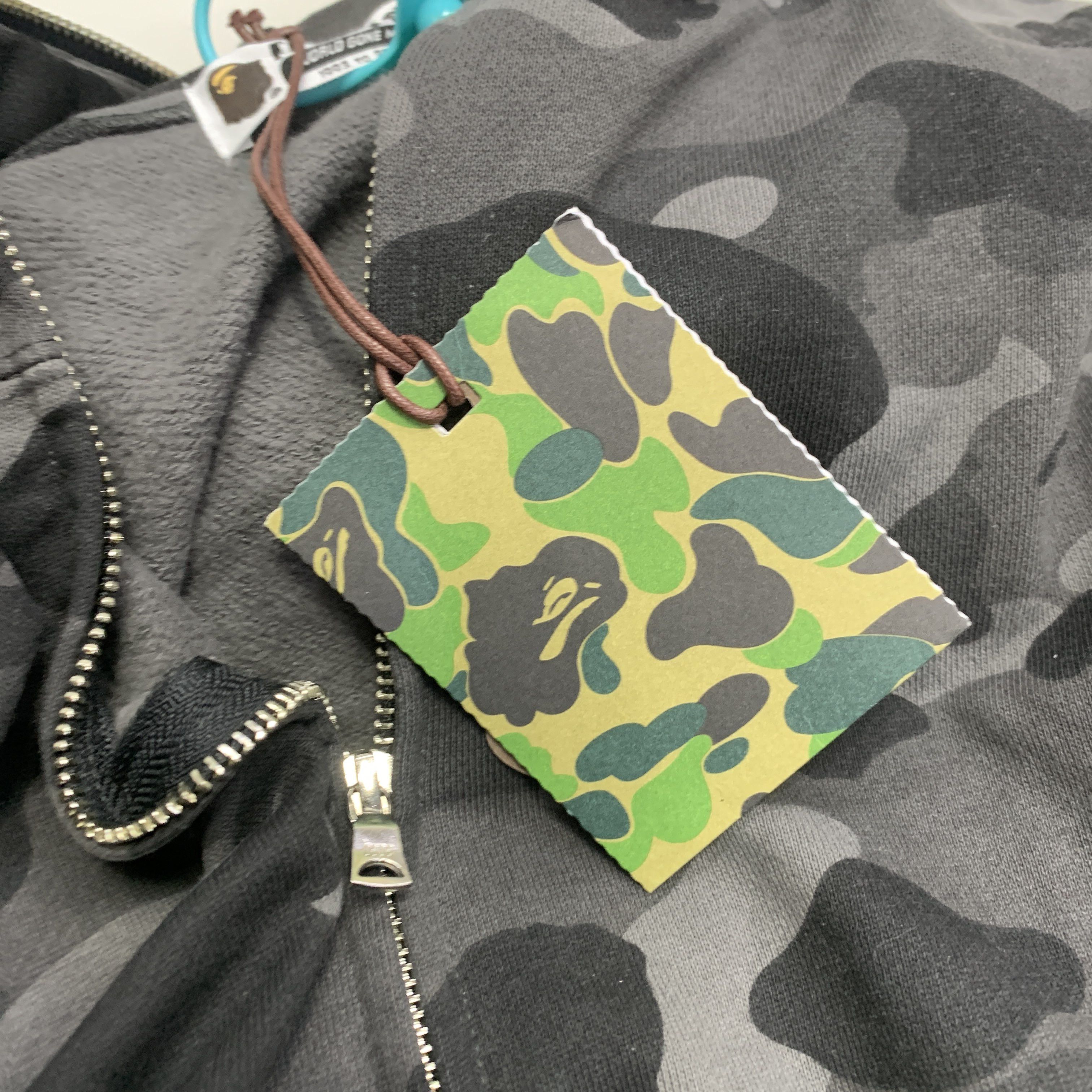 Bape A BATHING APE Camo Shark Full Zip Hoodie Size M Size US M / EU 48-50 / 2 - 4 Thumbnail