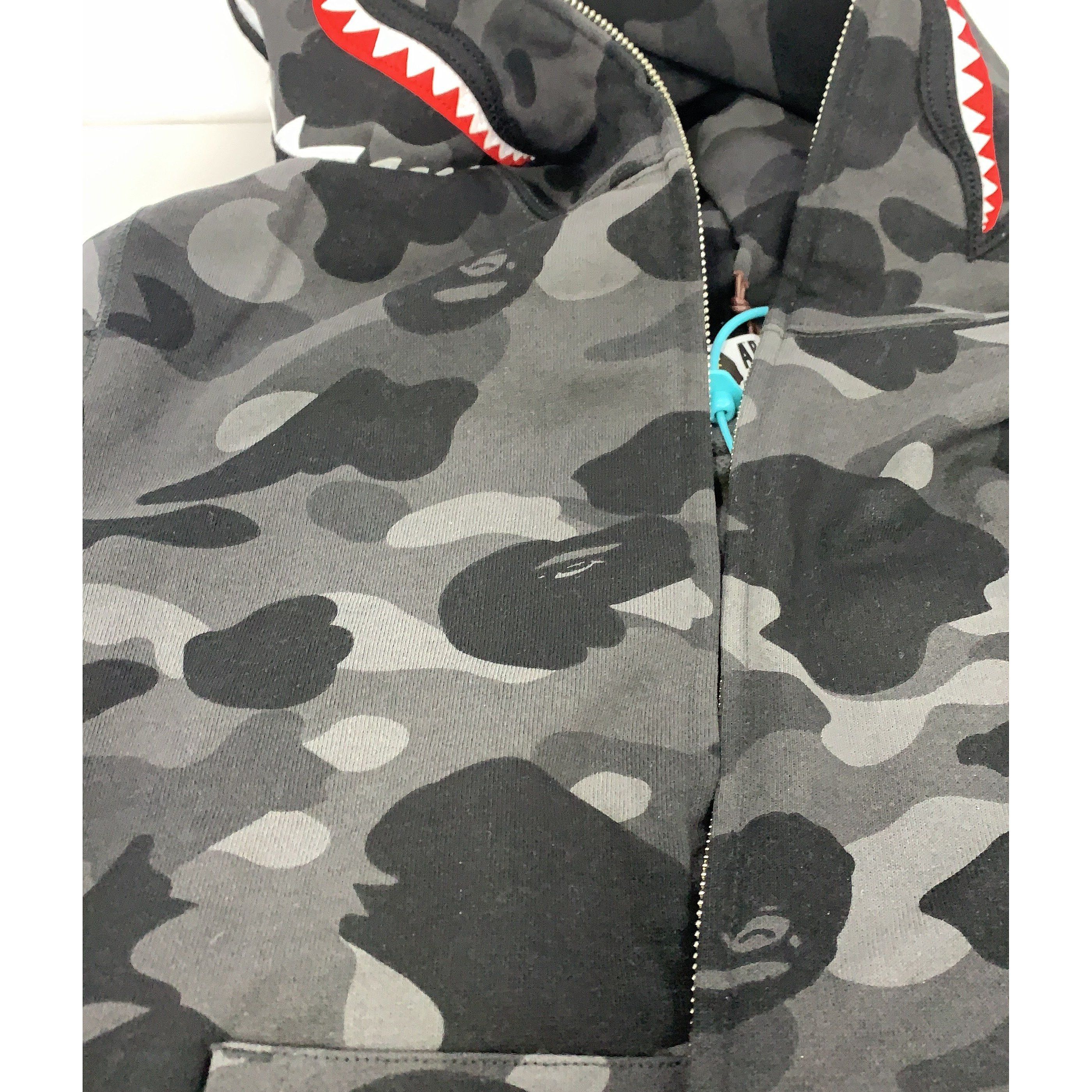 Bape A BATHING APE Camo Shark Full Zip Hoodie Size M Size US M / EU 48-50 / 2 - 5 Thumbnail