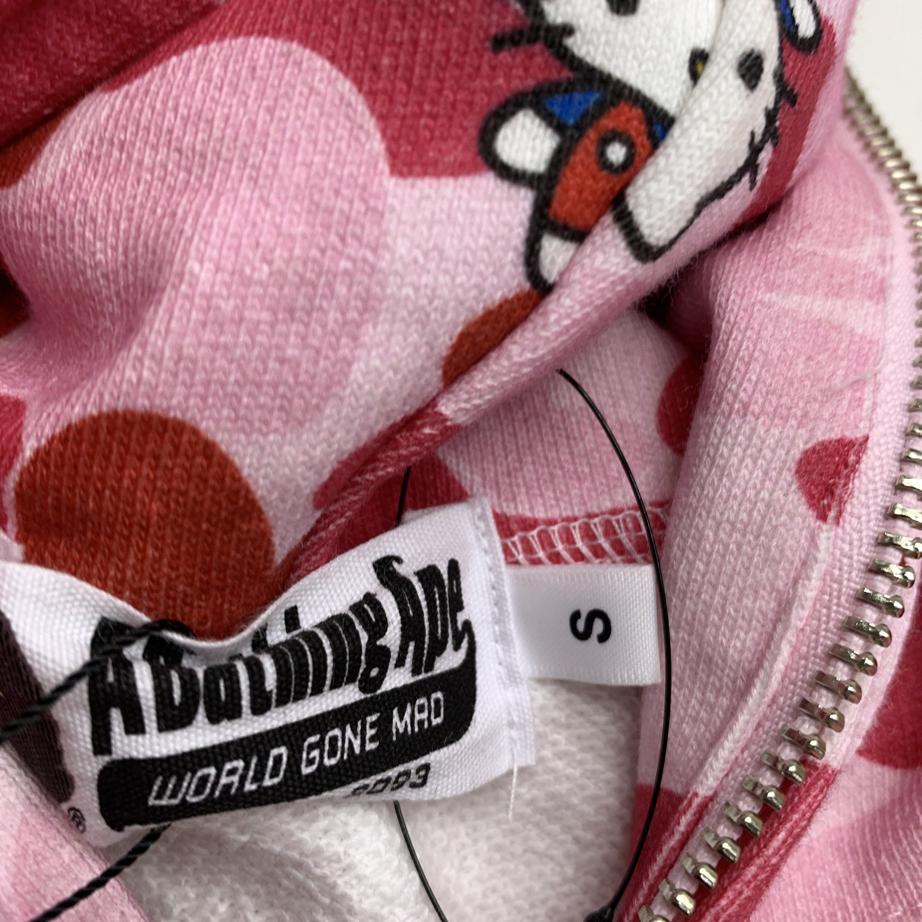 Bape A Bathing Ape x Sanrio Camo Hoodie Size S Size S / US 4 / IT 40 - 2 Thumbnail