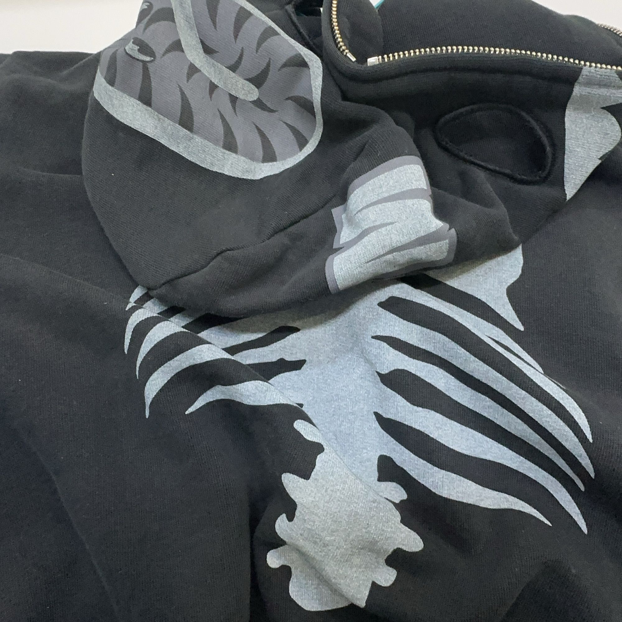 Bape A BATHING APE Skeleton Shark Zip Hoodie Black Size M Size US M / EU 48-50 / 2 - 4 Thumbnail