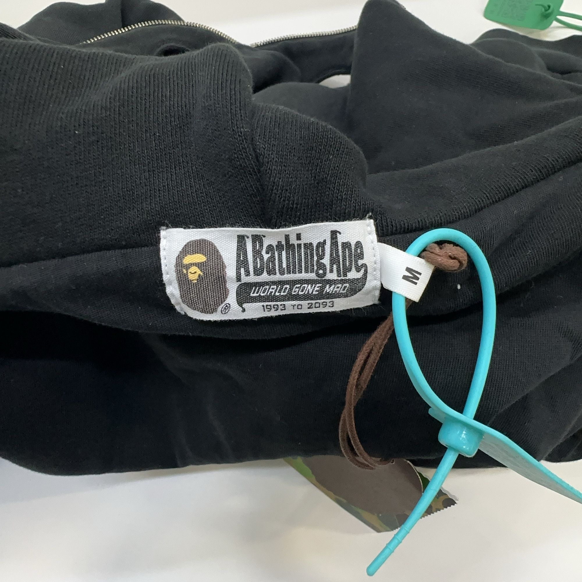 Bape A BATHING APE Skeleton Shark Zip Hoodie Black Size M Size US M / EU 48-50 / 2 - 2 Thumbnail