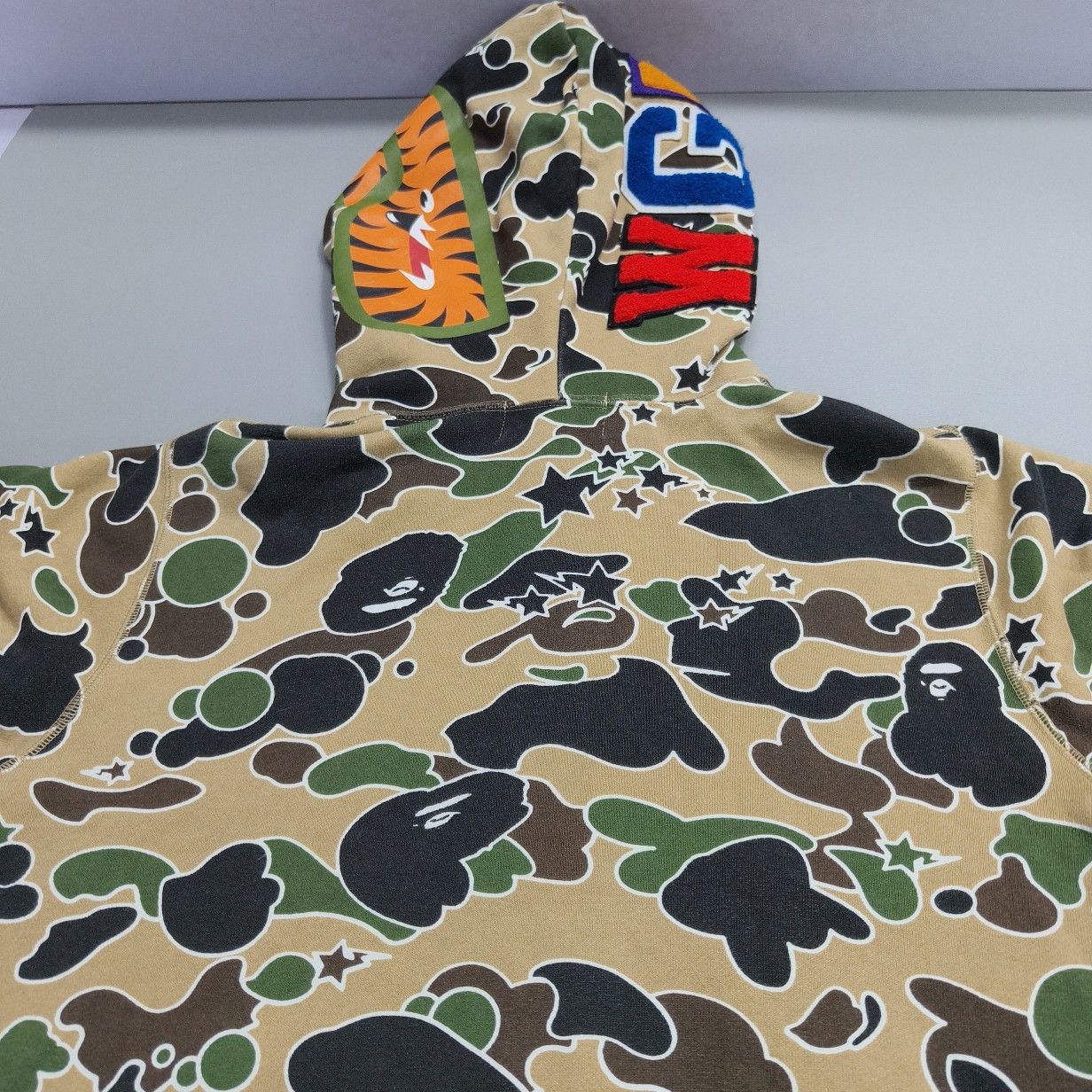 Bape A BATHING APE Camo Shark Zip Hoodie Size S Size US S / EU 44-46 / 1 - 14 Thumbnail
