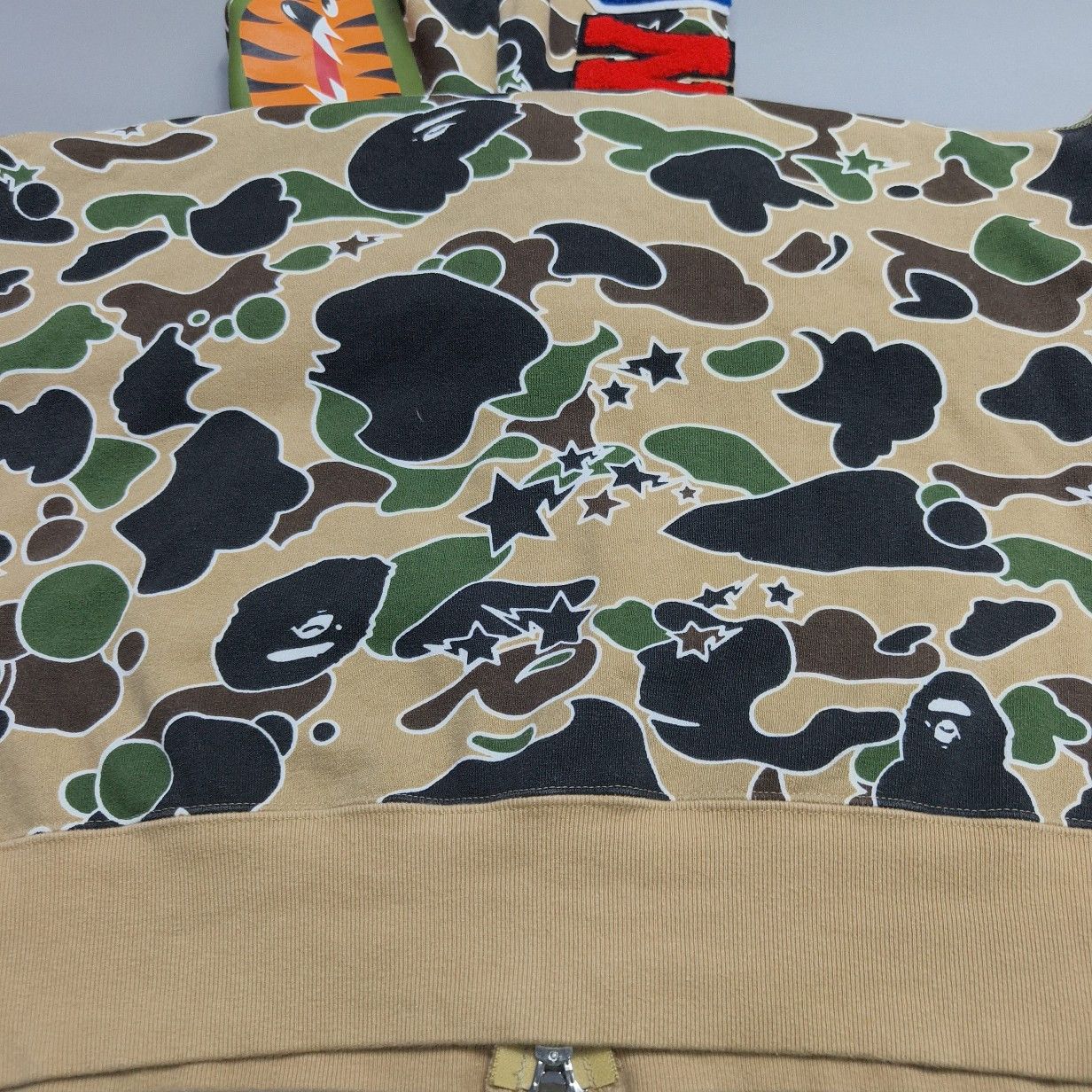 Bape A BATHING APE Camo Shark Zip Hoodie Size S Size US S / EU 44-46 / 1 - 15 Thumbnail