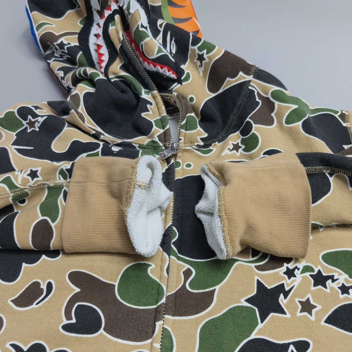 Bape A BATHING APE Camo Shark Zip Hoodie Size S Size US S / EU 44-46 / 1 - 10 Thumbnail