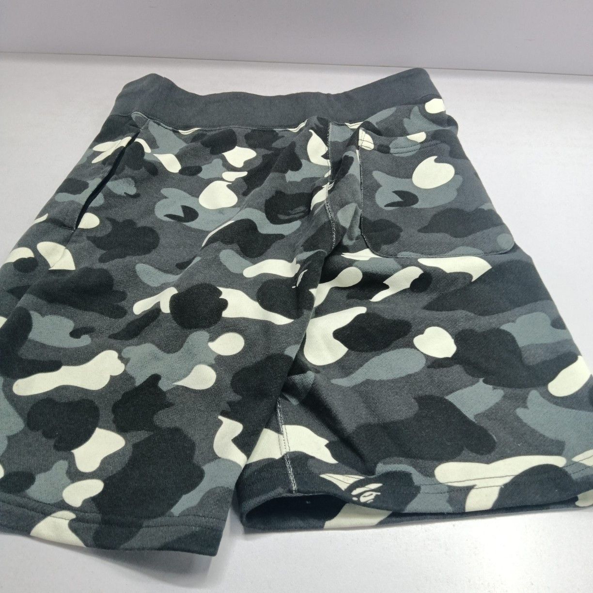 Bape A Bathing Ape Camo Sweat Shorts Size S Size US 30 / EU 46 - 5 Thumbnail