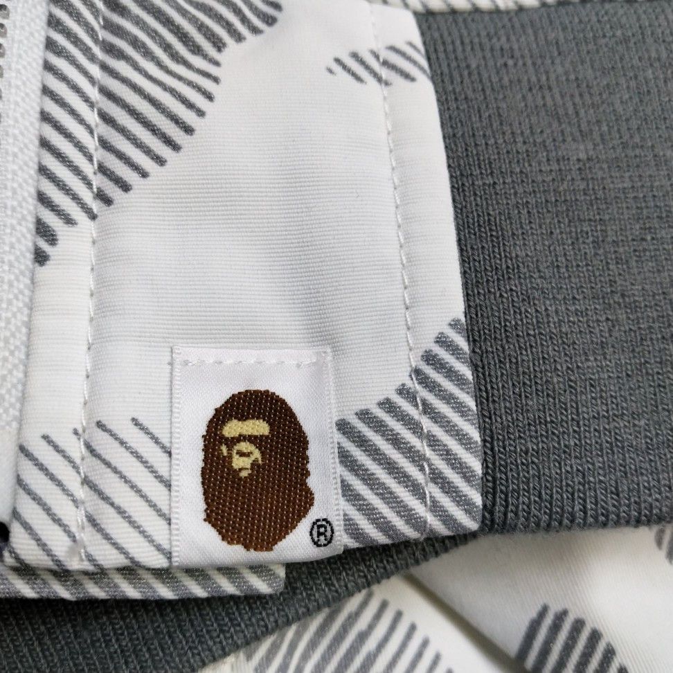 Bape A Bathing Ape Camo Pattern Bomber Jacket Size S Size US S / EU 44-46 / 1 - 5 Thumbnail