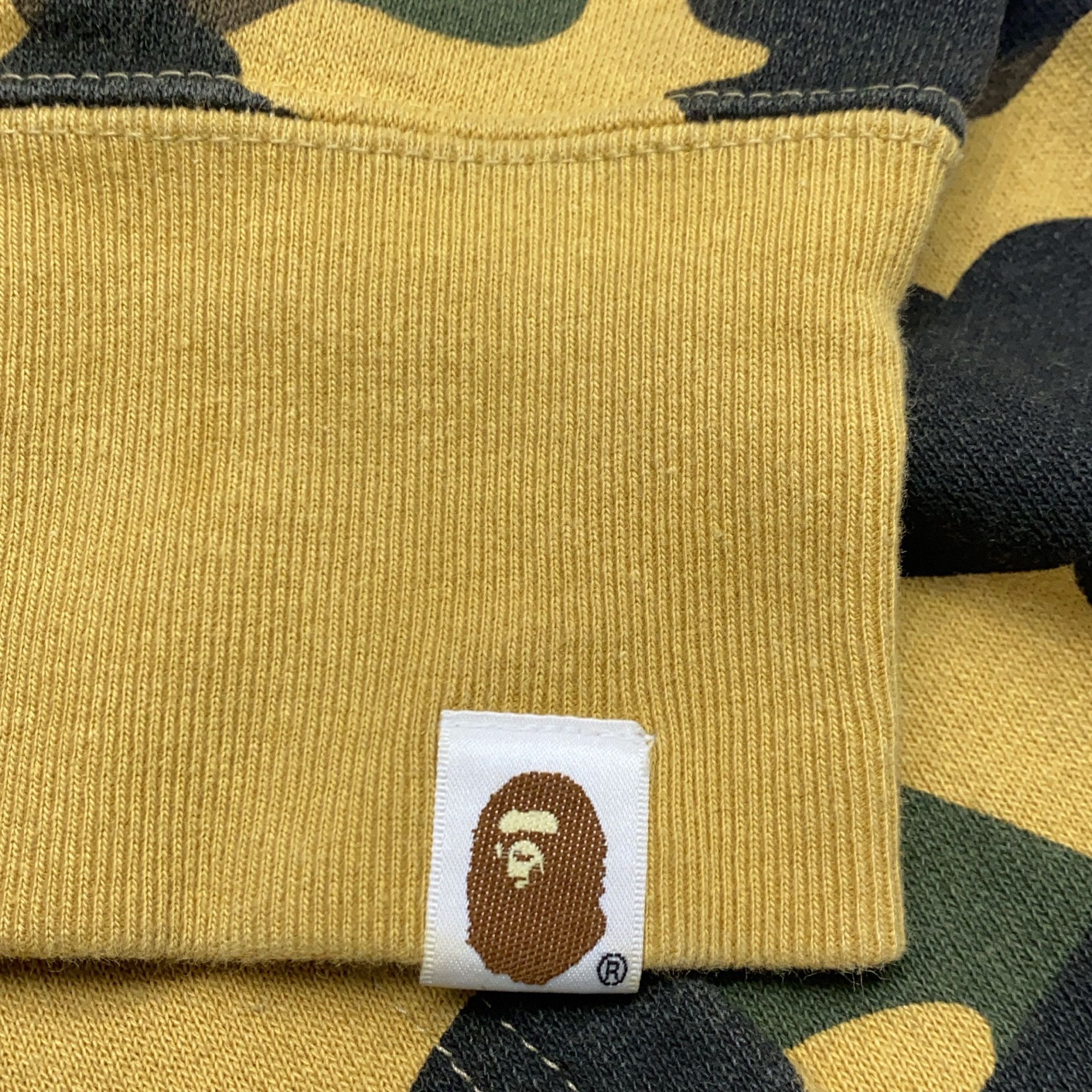 Bape A Bathing Ape 1st Camo Shark Hoodie Size M Size US M / EU 48-50 / 2 - 4 Thumbnail