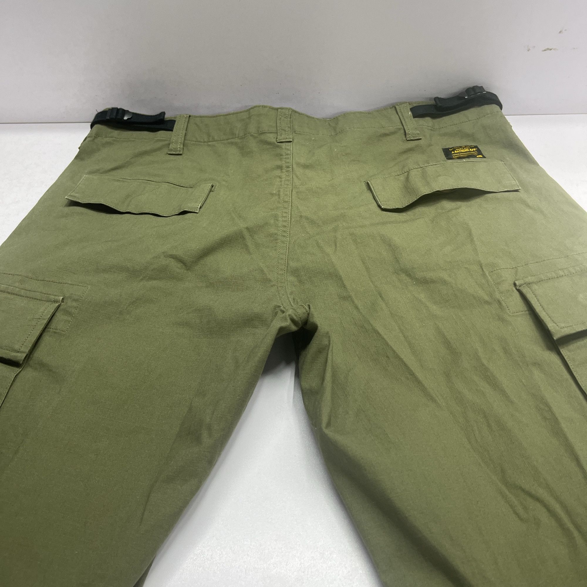 Bape A BATHING APE Shark Print Cargo Pants Size XL Size US 36 / EU 52 - 6 Thumbnail