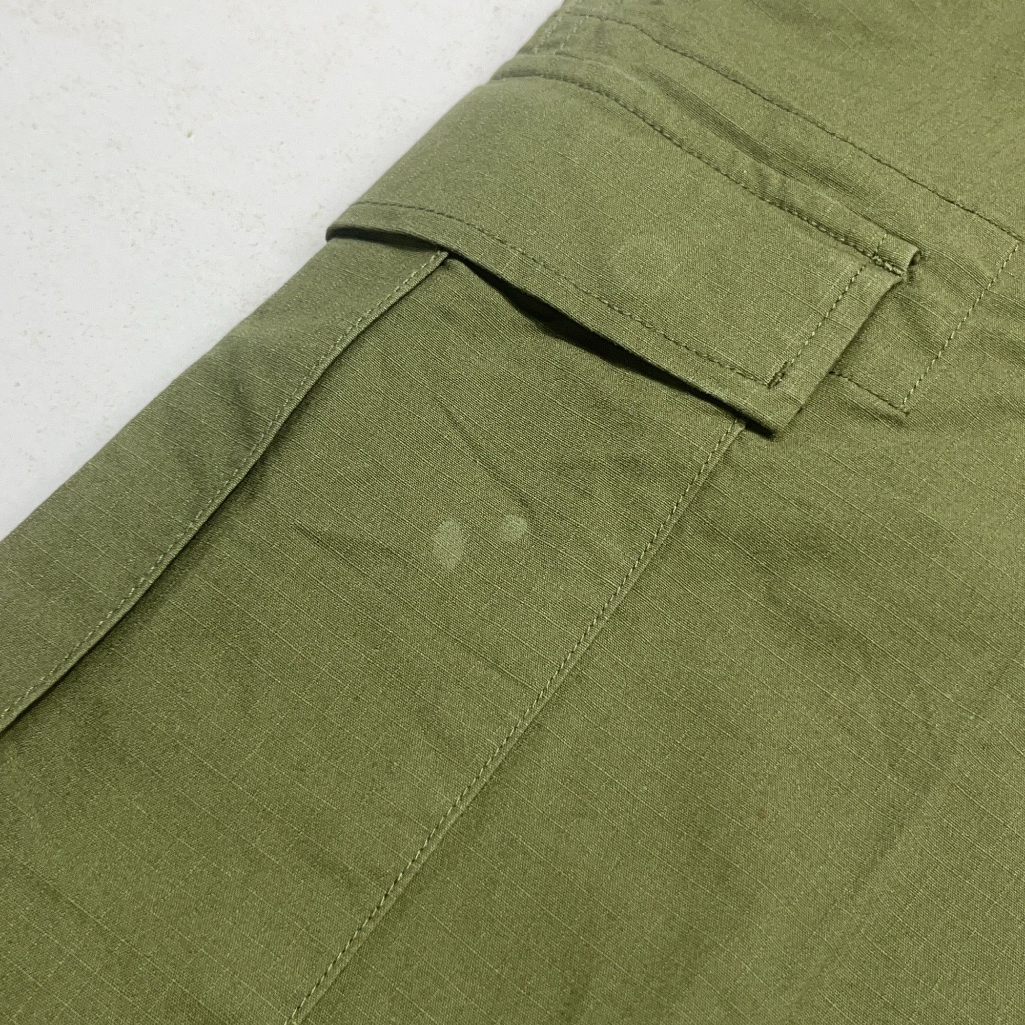 Bape A BATHING APE Shark Print Cargo Pants Size XL Size US 36 / EU 52 - 8 Thumbnail