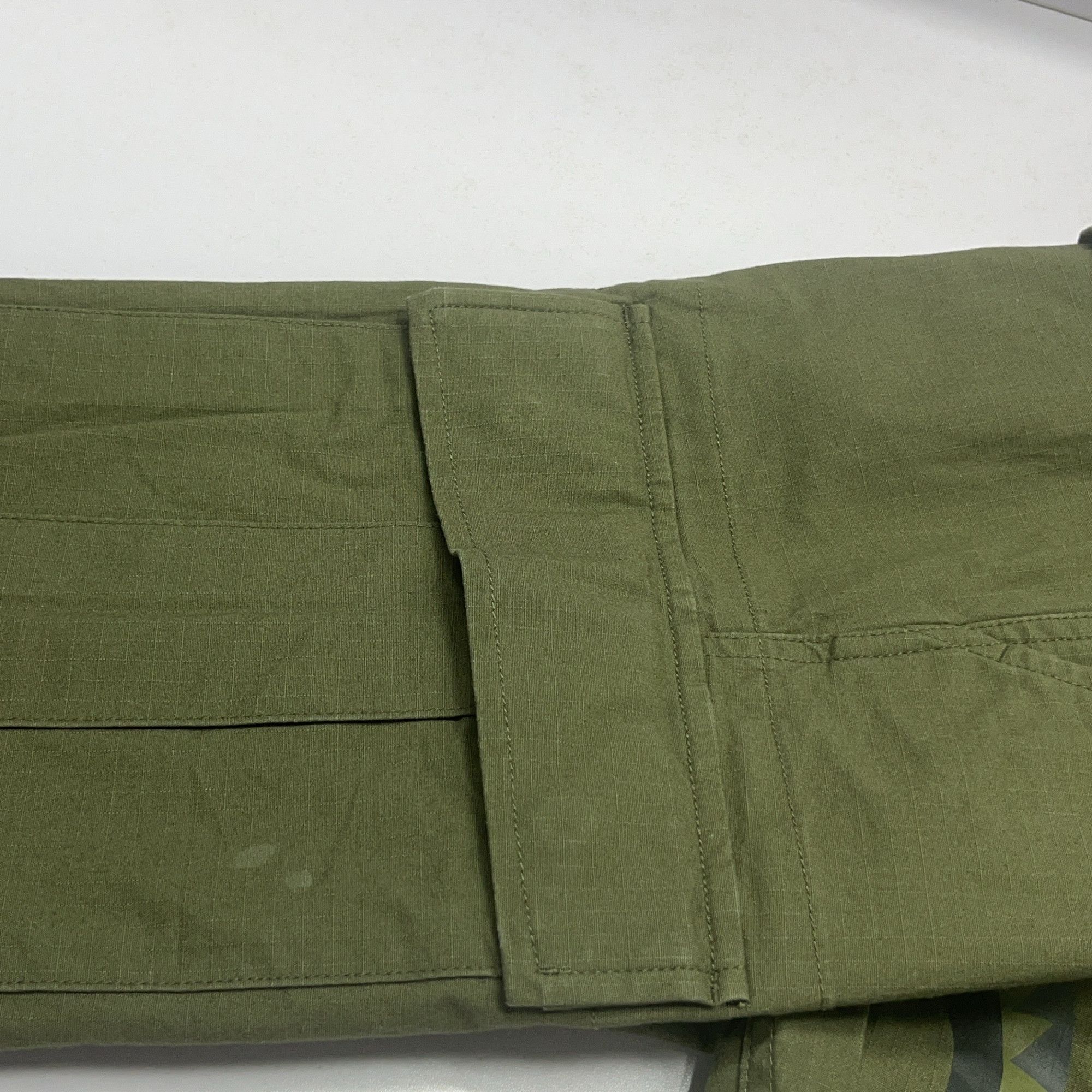 Bape A BATHING APE Shark Print Cargo Pants Size XL Size US 36 / EU 52 - 9 Thumbnail
