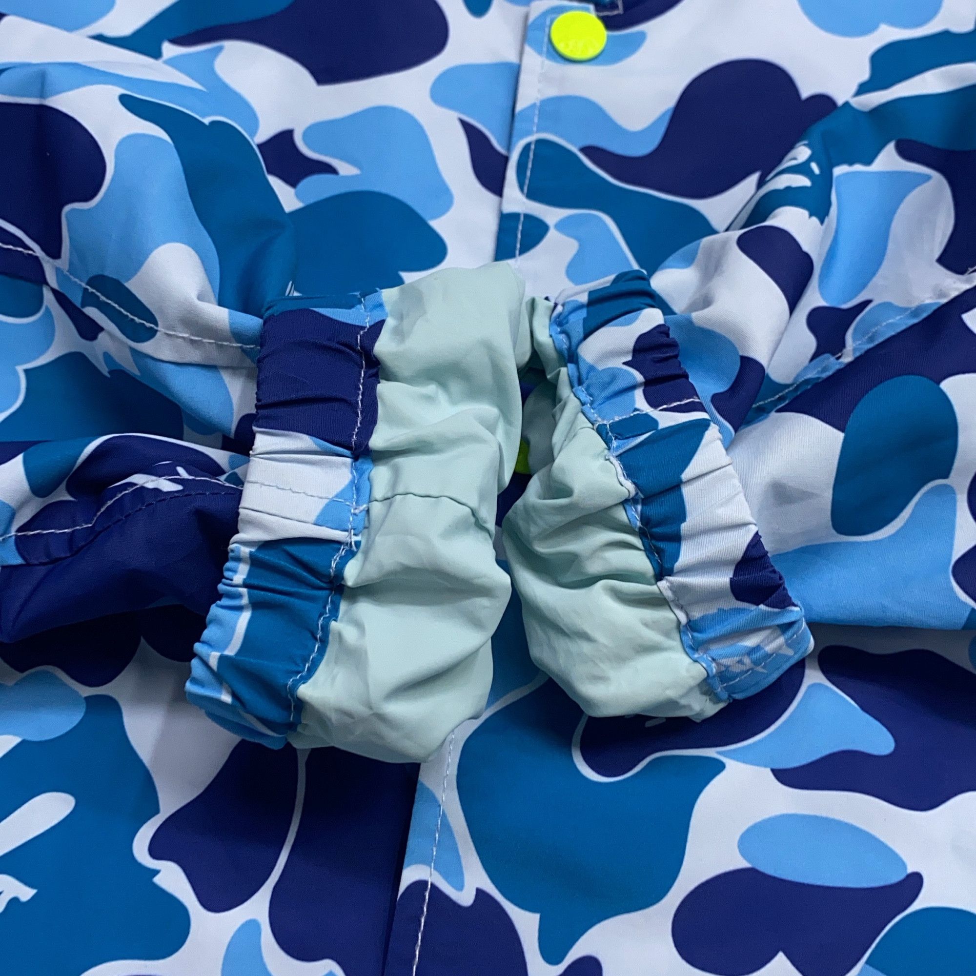 Bape A BATHING APE Blue Camo Coach Jacket Size L Size US L / EU 52-54 / 3 - 12 Thumbnail