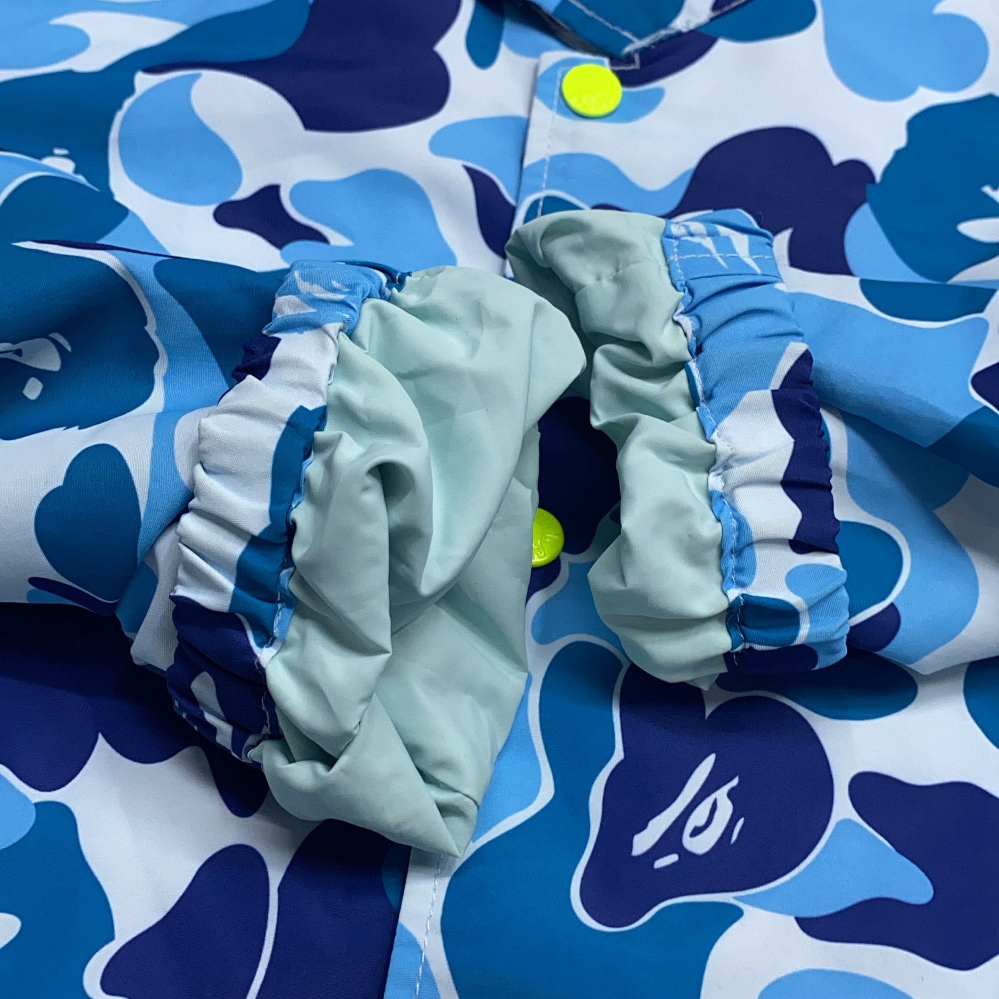 Bape A BATHING APE Blue Camo Coach Jacket Size L Size US L / EU 52-54 / 3 - 13 Thumbnail