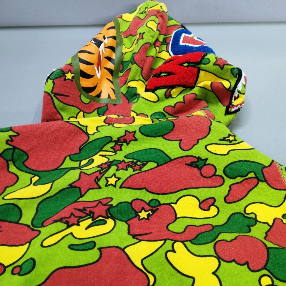 Bape BAPE Camo Shark Zip Hoodie Size S Size US S / EU 44-46 / 1 - 6 Thumbnail