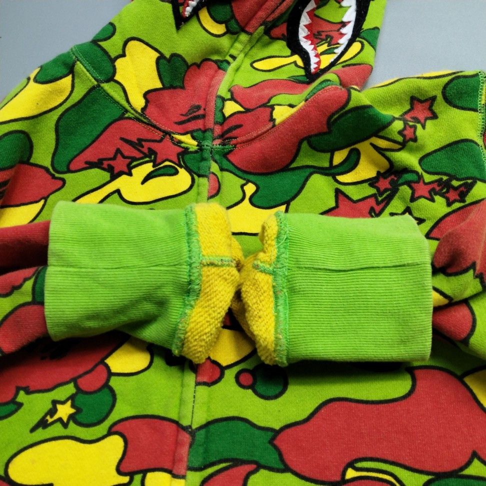 Bape BAPE Camo Shark Zip Hoodie Size S Size US S / EU 44-46 / 1 - 10 Thumbnail