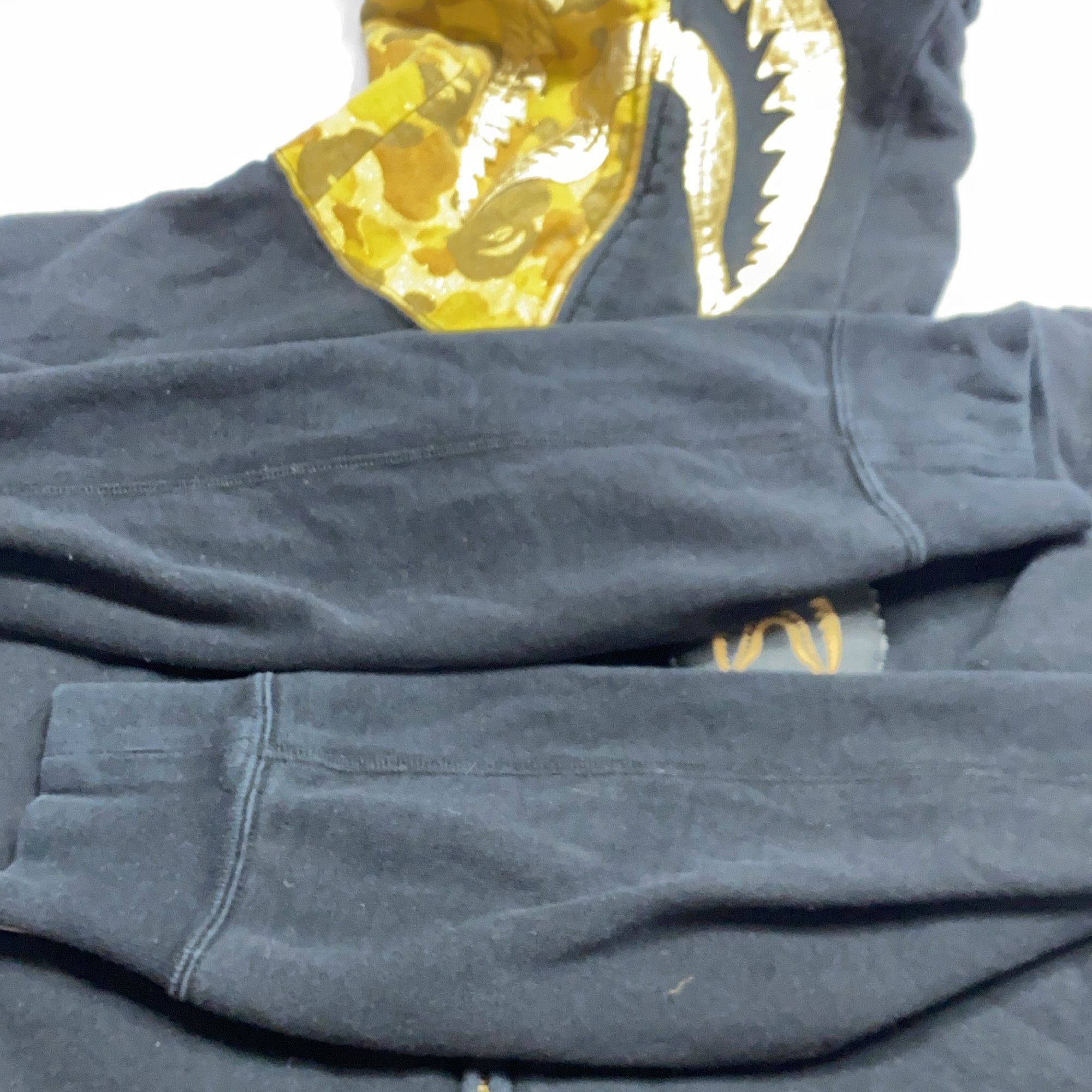 Bape A Bathing Ape Camo Gold Shark Hoodie Size XXL Size US XXL / EU 58 / 5 - 12 Thumbnail