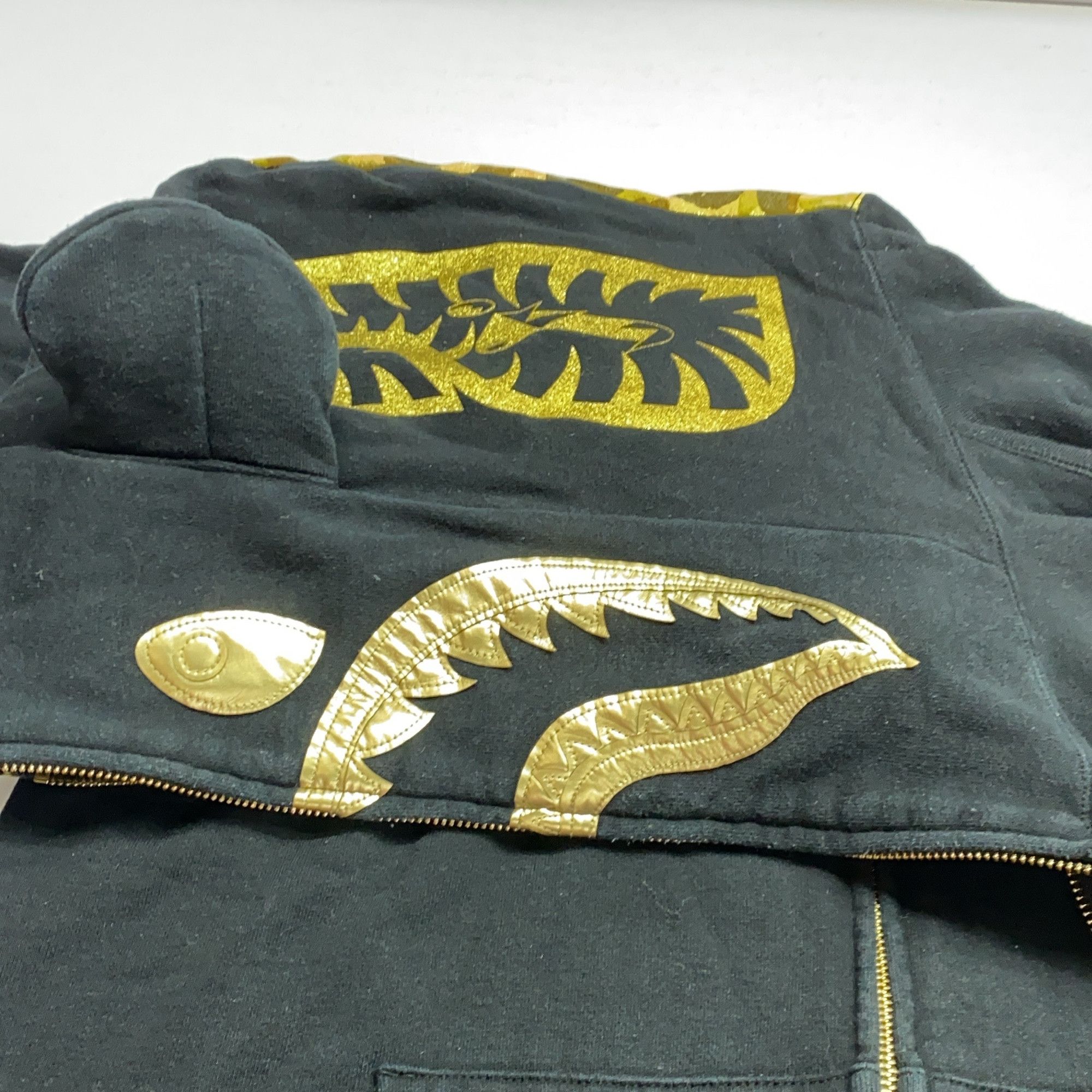 Bape A Bathing Ape Camo Gold Shark Hoodie Size XXL Size US XXL / EU 58 / 5 - 9 Thumbnail