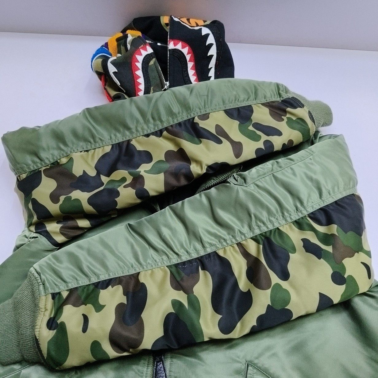 Bape A BATHING APE Shark Camo Bomber Jacket Size M Size US M / EU 48-50 / 2 - 8 Thumbnail