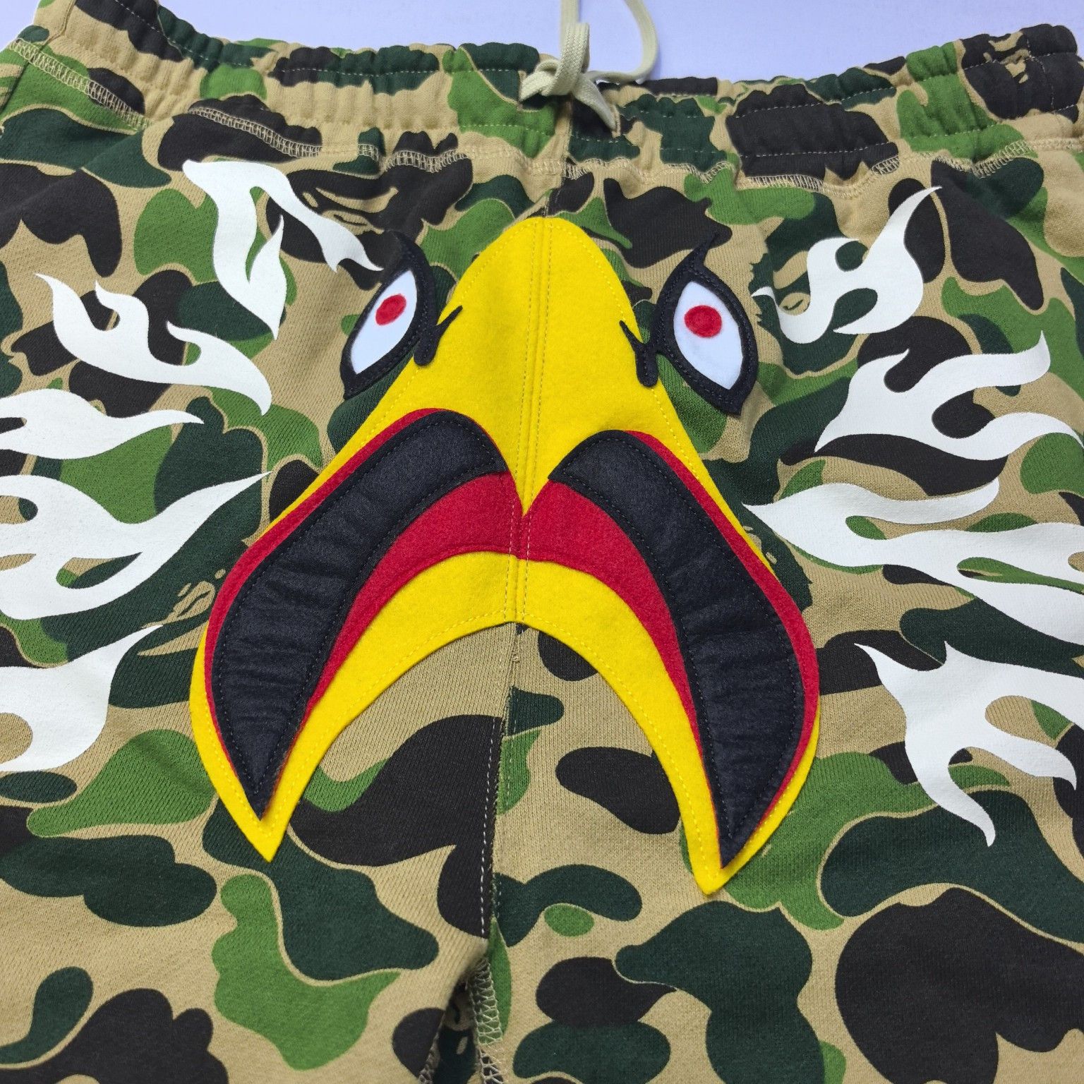 Bape A BATHING APE x READYMADE Camo Eagle Shorts Size M Size US 32 / EU 48 - 7 Thumbnail