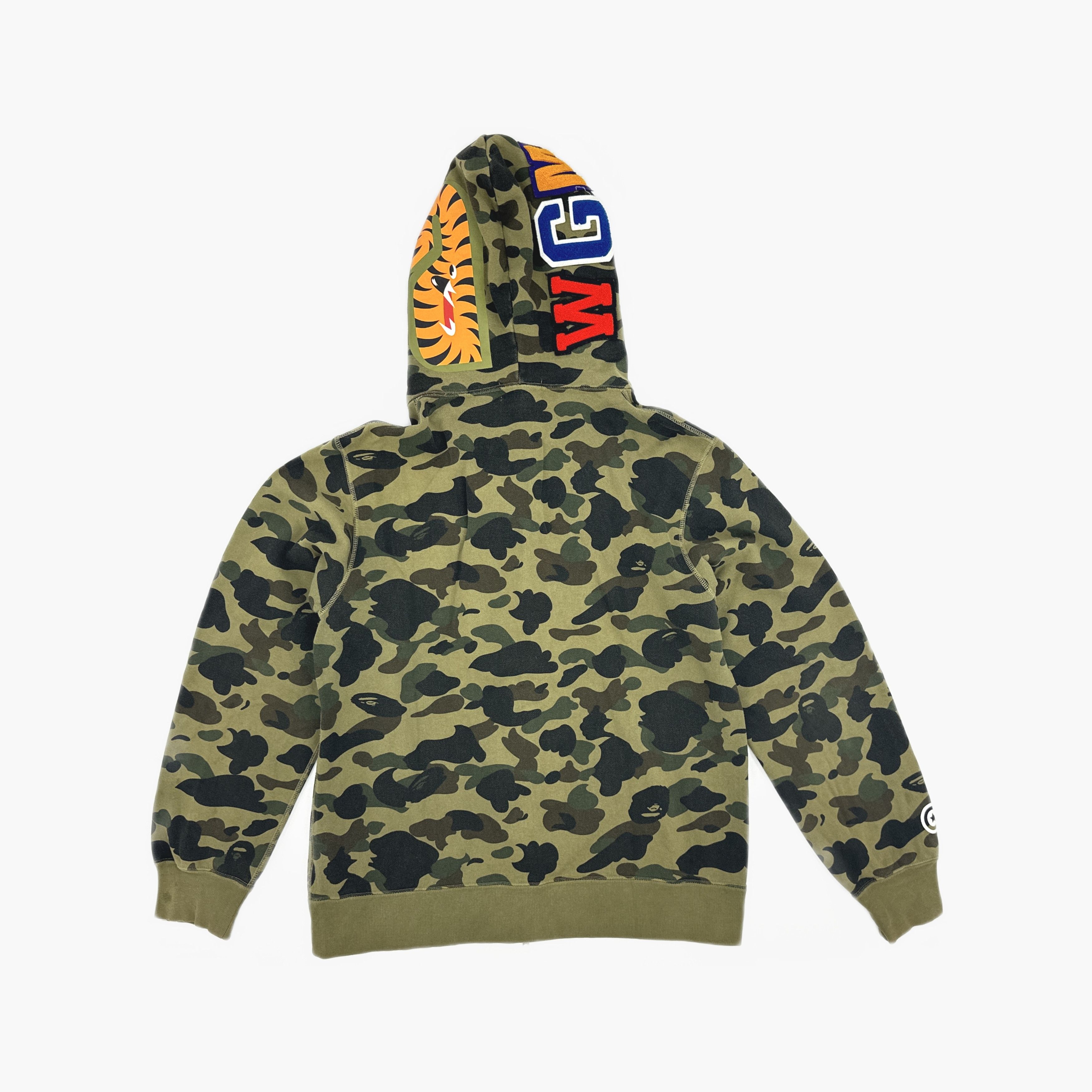 Bape A Bathing Ape Camo Shark Hoodie XXL Size US XXL / EU 58 / 5 - 2 Thumbnail