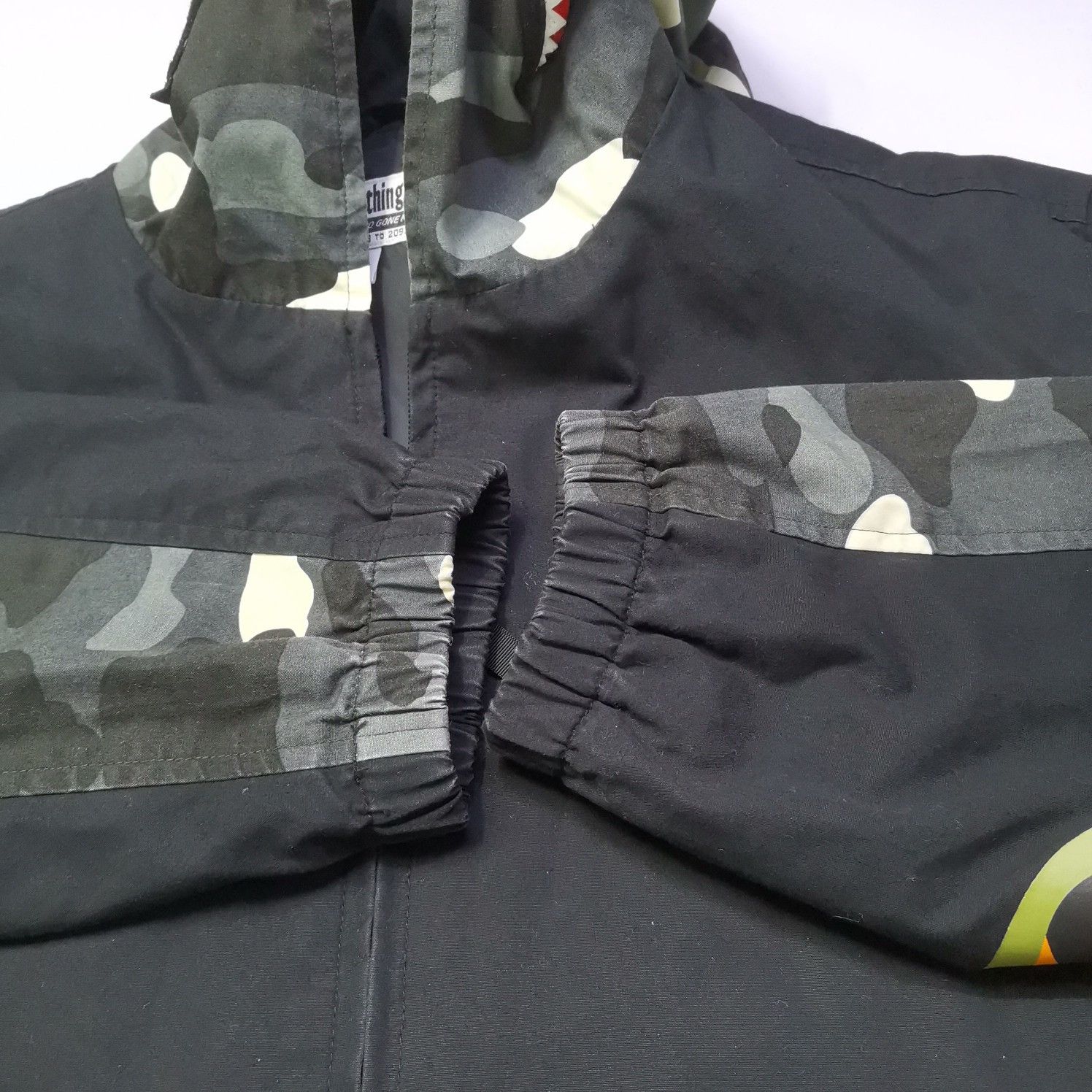 Bape A Bathing Ape Shark Camo Light Jacket Size M Size US M / EU 48-50 / 2 - 8 Thumbnail