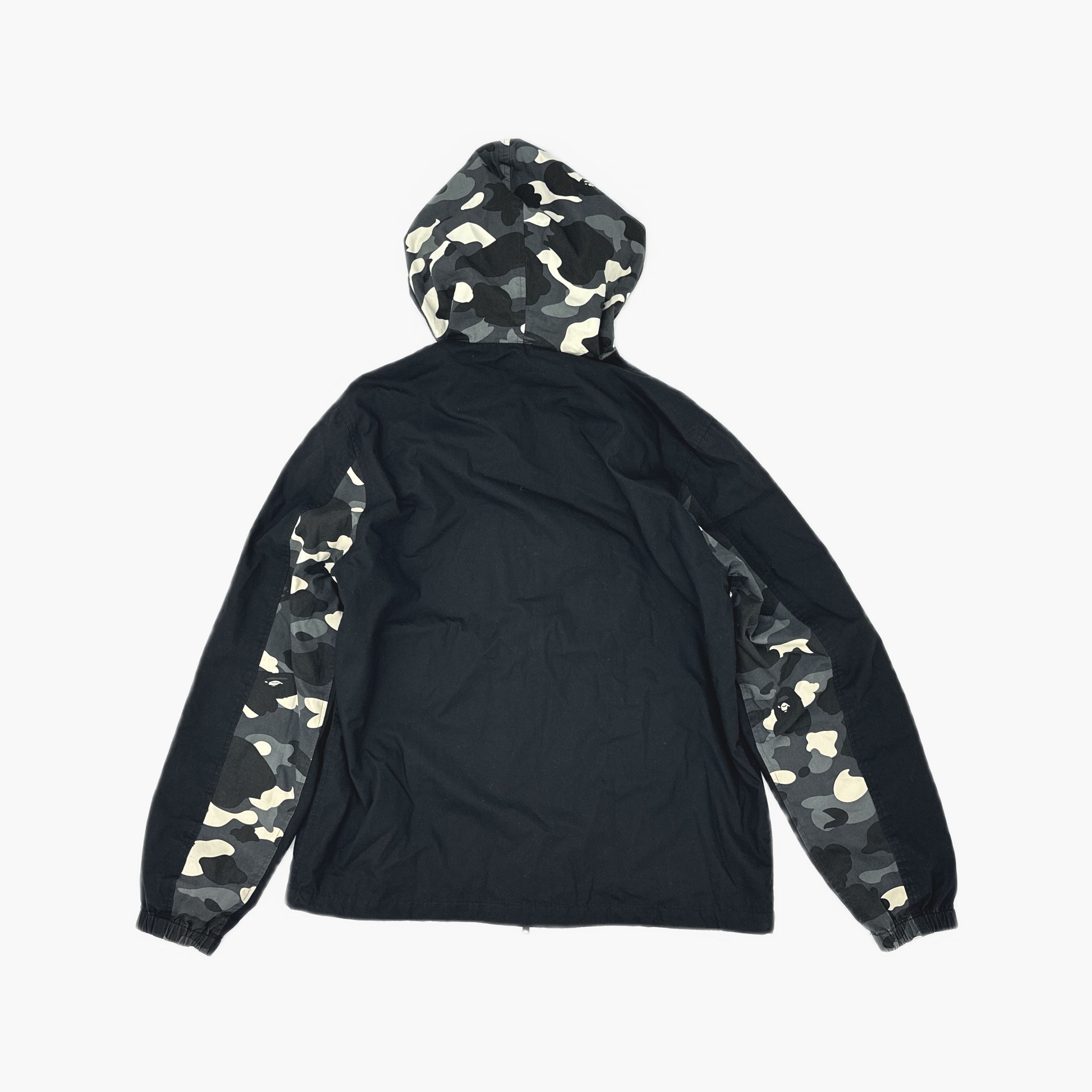 Bape A Bathing Ape Shark Camo Light Jacket Size M Size US M / EU 48-50 / 2 - 2 Thumbnail