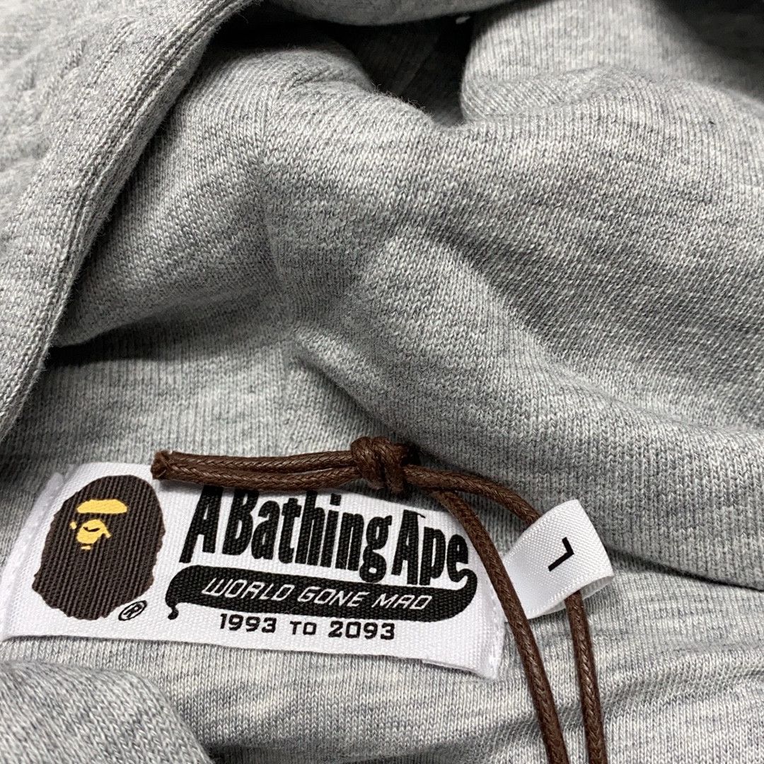 Bape A Bathing Ape Debossed Motif Hoodie Size L Size US L / EU 52-54 / 3 - 4 Thumbnail