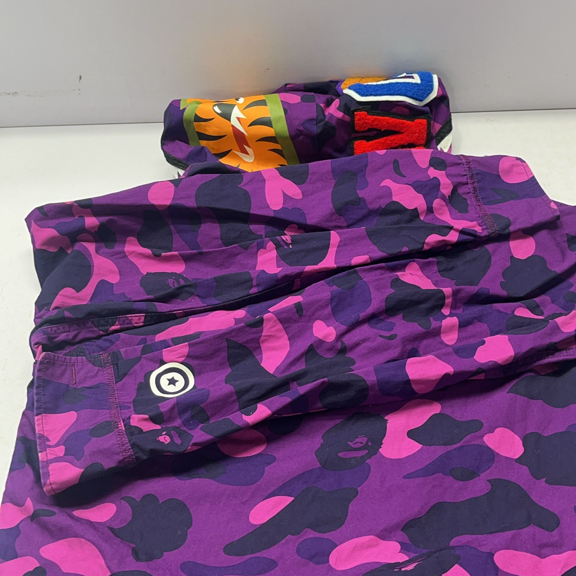 Bape A BATHING APE Purple Camo Shark Hooded Shirt Size M Size US M / EU 48-50 / 2 - 15 Thumbnail