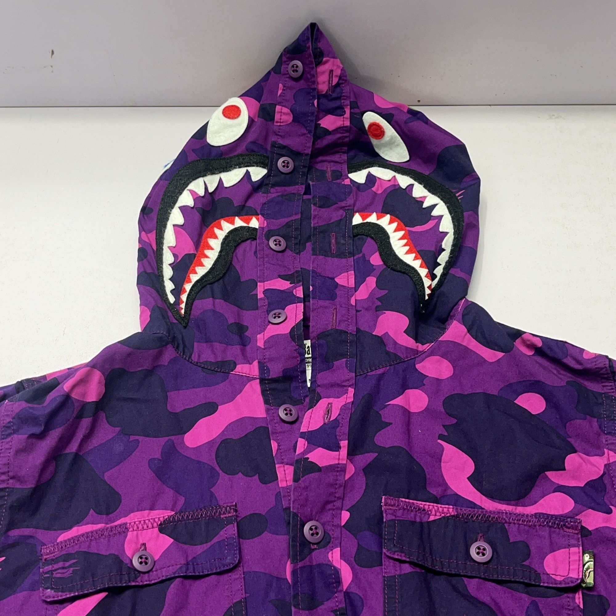 Bape A BATHING APE Purple Camo Shark Hooded Shirt Size M Size US M / EU 48-50 / 2 - 7 Thumbnail