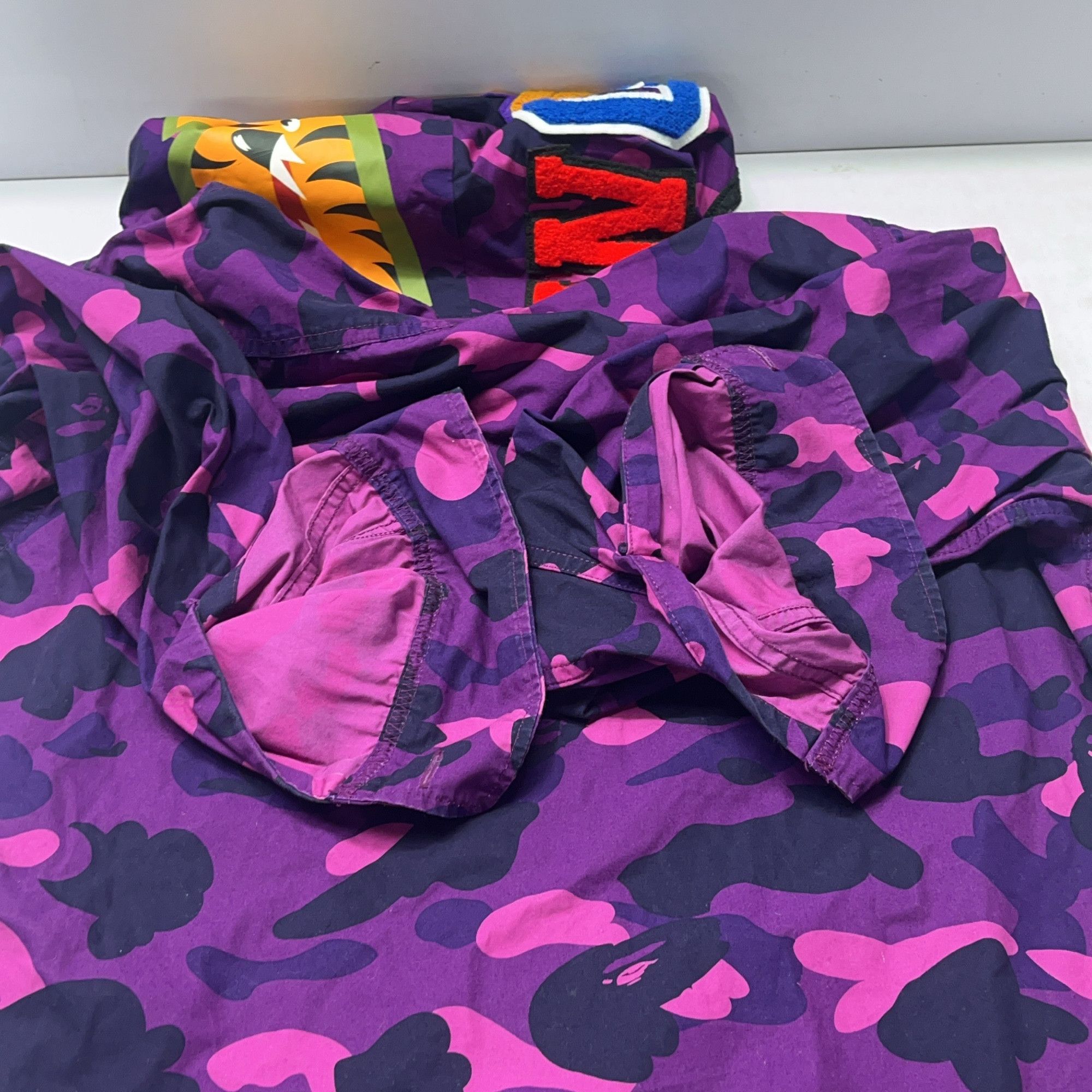 Bape A BATHING APE Purple Camo Shark Hooded Shirt Size M Size US M / EU 48-50 / 2 - 16 Thumbnail