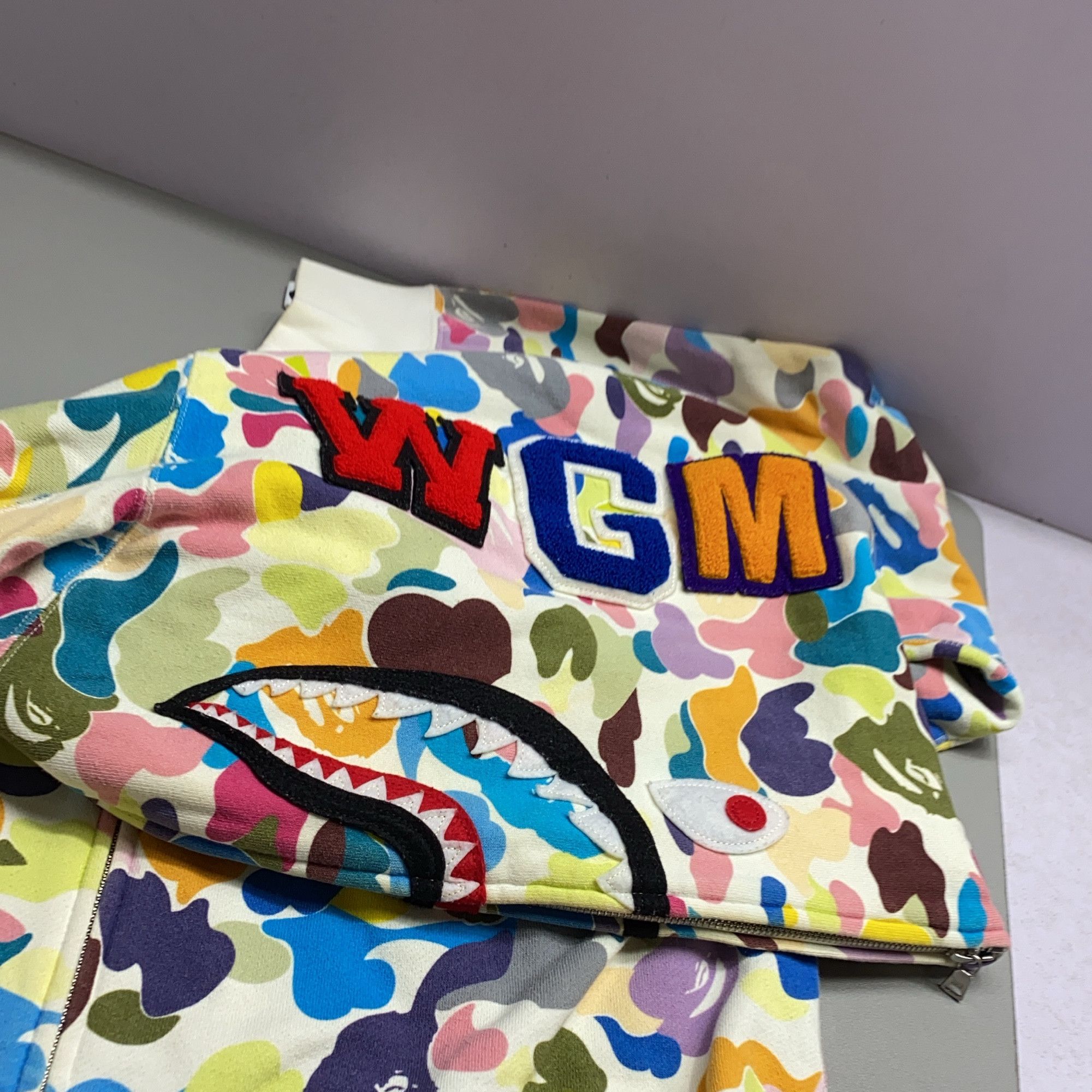 Bape A Bathing Ape Multi-Color Camo Shark Hoodie Size XXL Size US XXL / EU 58 / 5 - 9 Thumbnail