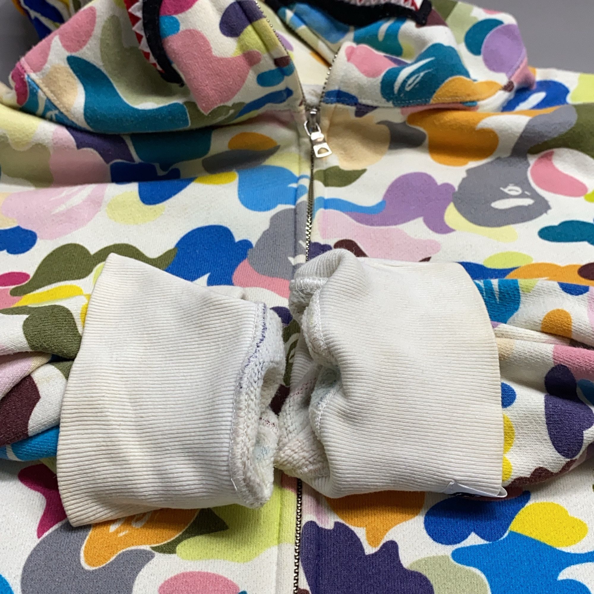 Bape A Bathing Ape Multi-Color Camo Shark Hoodie Size XXL Size US XXL / EU 58 / 5 - 18 Thumbnail