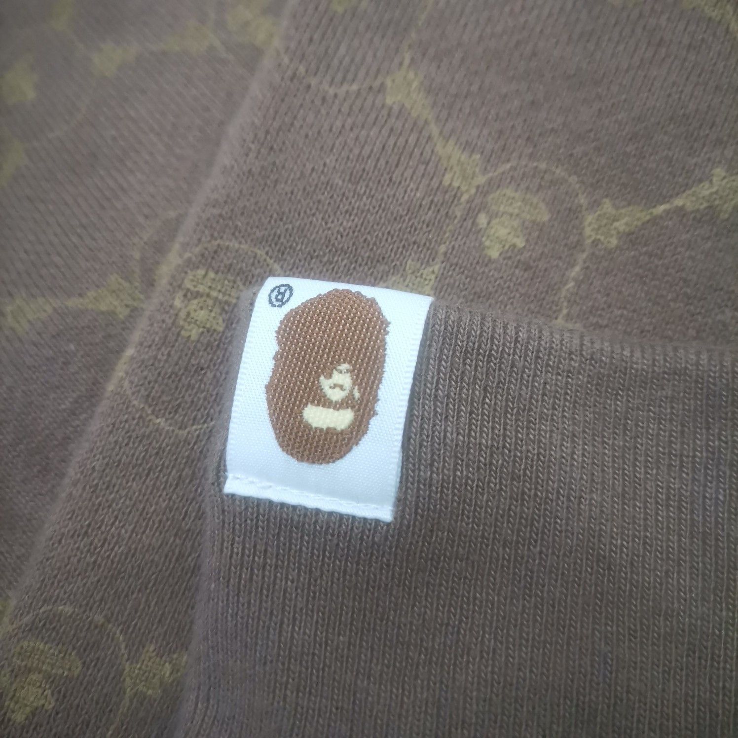 Bape A Bathing Ape Monogram Shark Hoodie Size M Size US M / EU 48-50 / 2 - 9 Thumbnail