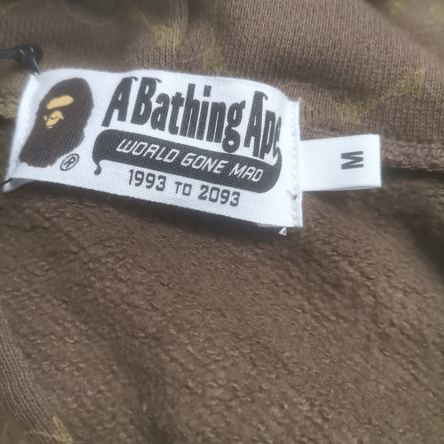 Bape A Bathing Ape Monogram Shark Hoodie Size M Size US M / EU 48-50 / 2 - 6 Thumbnail