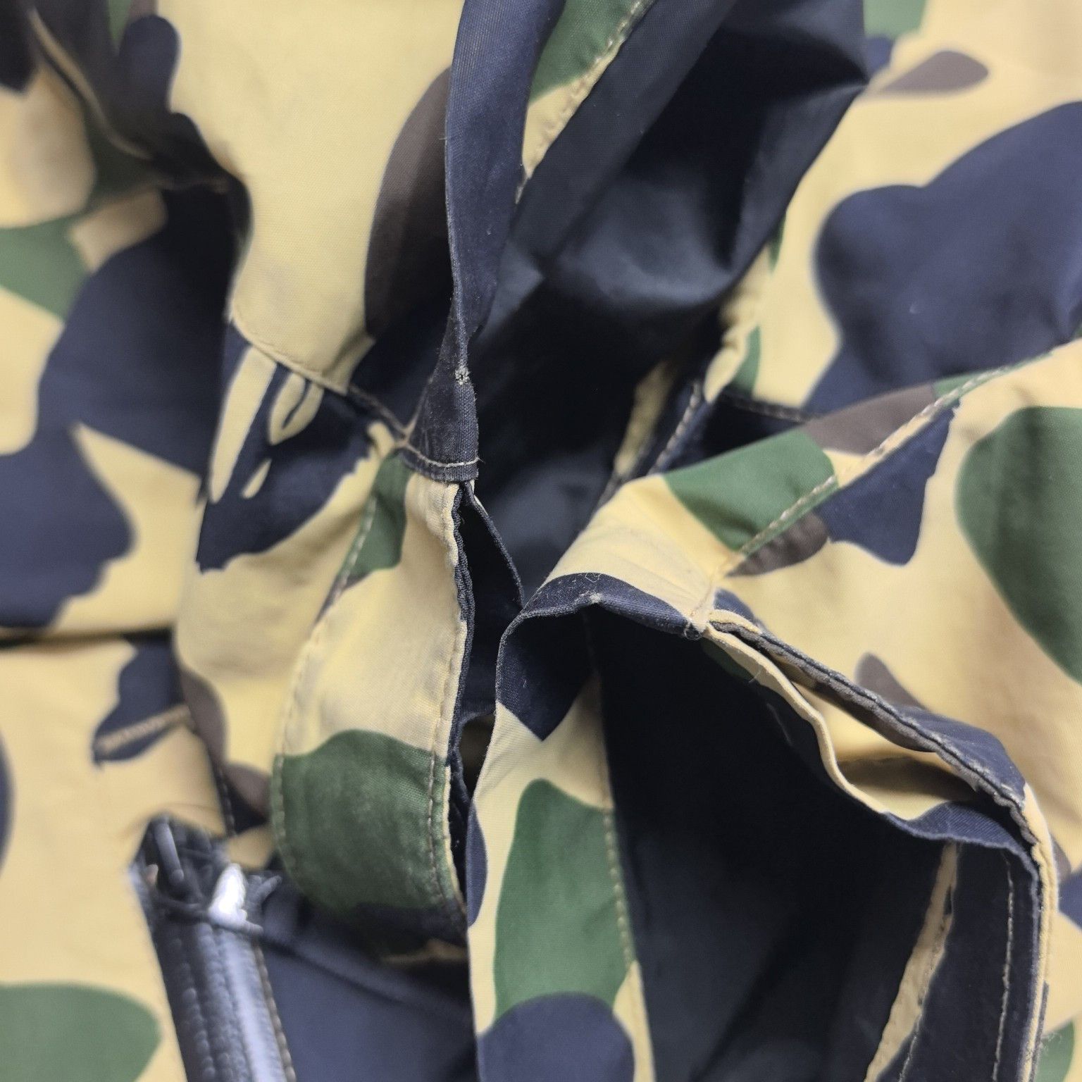 Bape A Bathing Ape Camo Hooded Jacket Size M Size US M / EU 48-50 / 2 - 7 Thumbnail