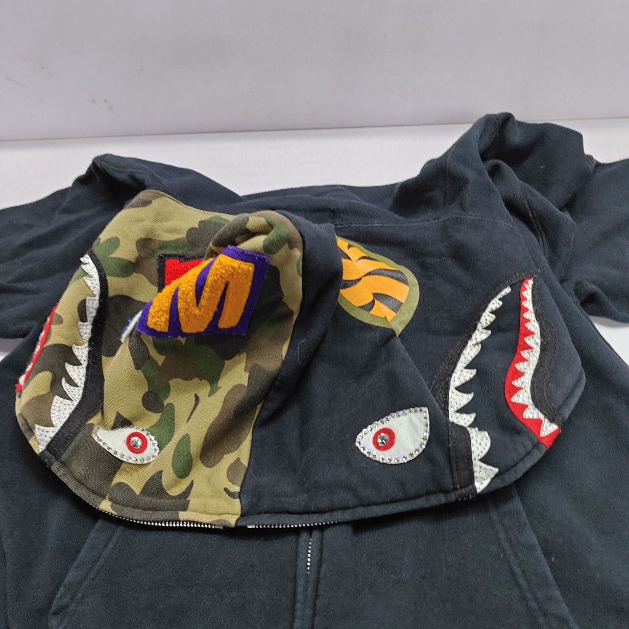 Bape A Bathing Ape 10th Anniversary Shark Hoodie Size L Size US L / EU 52-54 / 3 - 6 Thumbnail