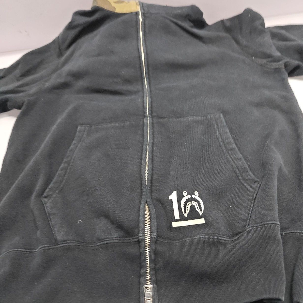 Bape A Bathing Ape 10th Anniversary Shark Hoodie Size L Size US L / EU 52-54 / 3 - 12 Thumbnail