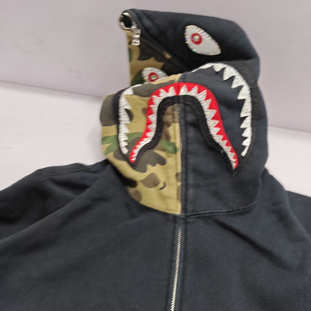 Bape A Bathing Ape 10th Anniversary Shark Hoodie Size L Size US L / EU 52-54 / 3 - 9 Thumbnail