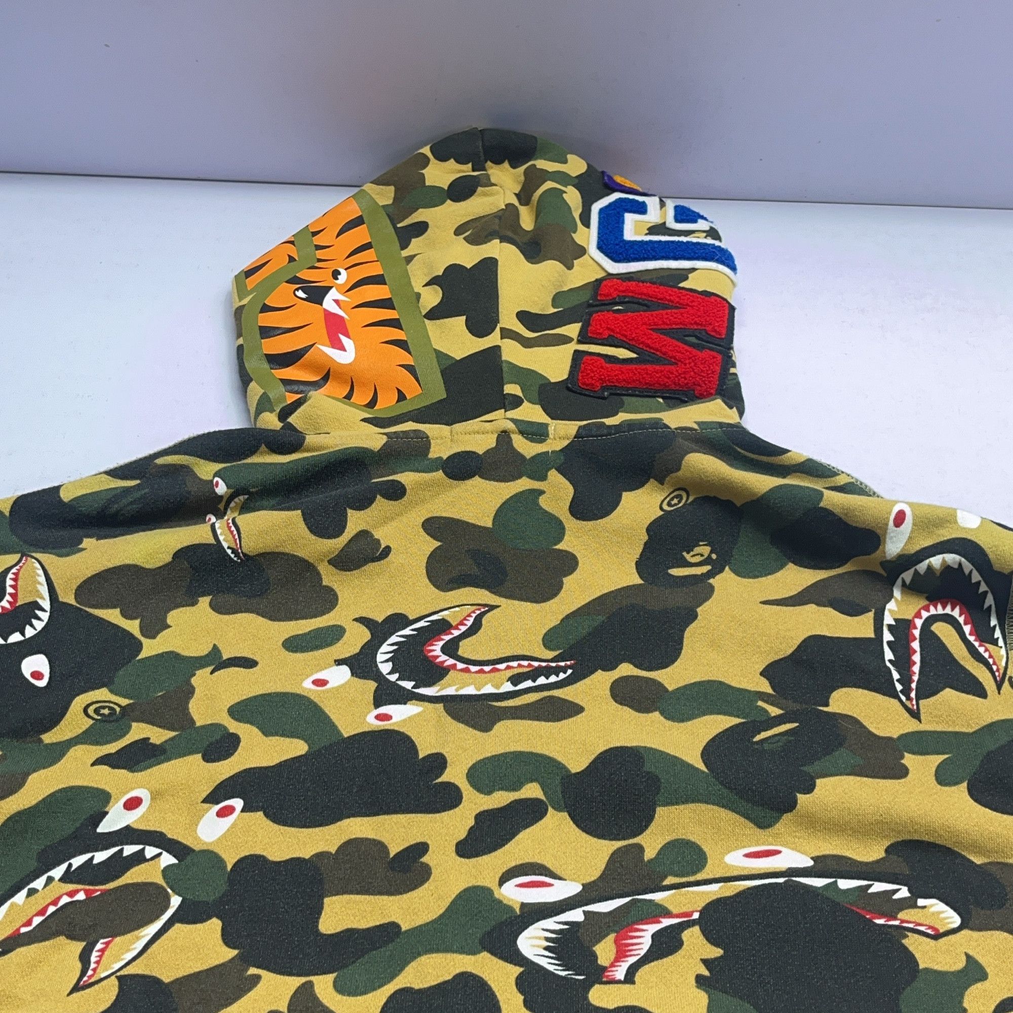 Bape A Bathing Ape Camo Shark Full Zip Hoodie Size L Size US L / EU 52-54 / 3 - 12 Thumbnail