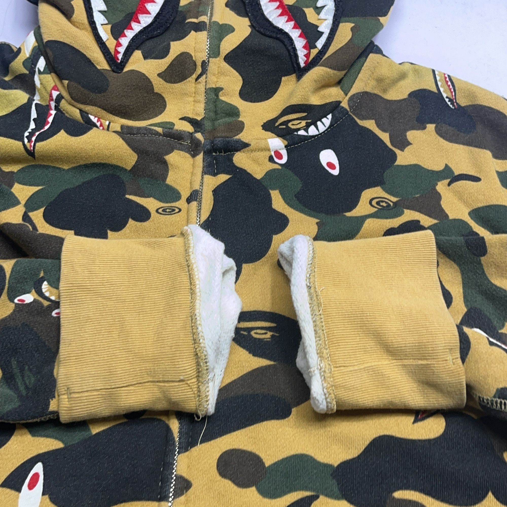 Bape A Bathing Ape Camo Shark Full Zip Hoodie Size L Size US L / EU 52-54 / 3 - 11 Thumbnail