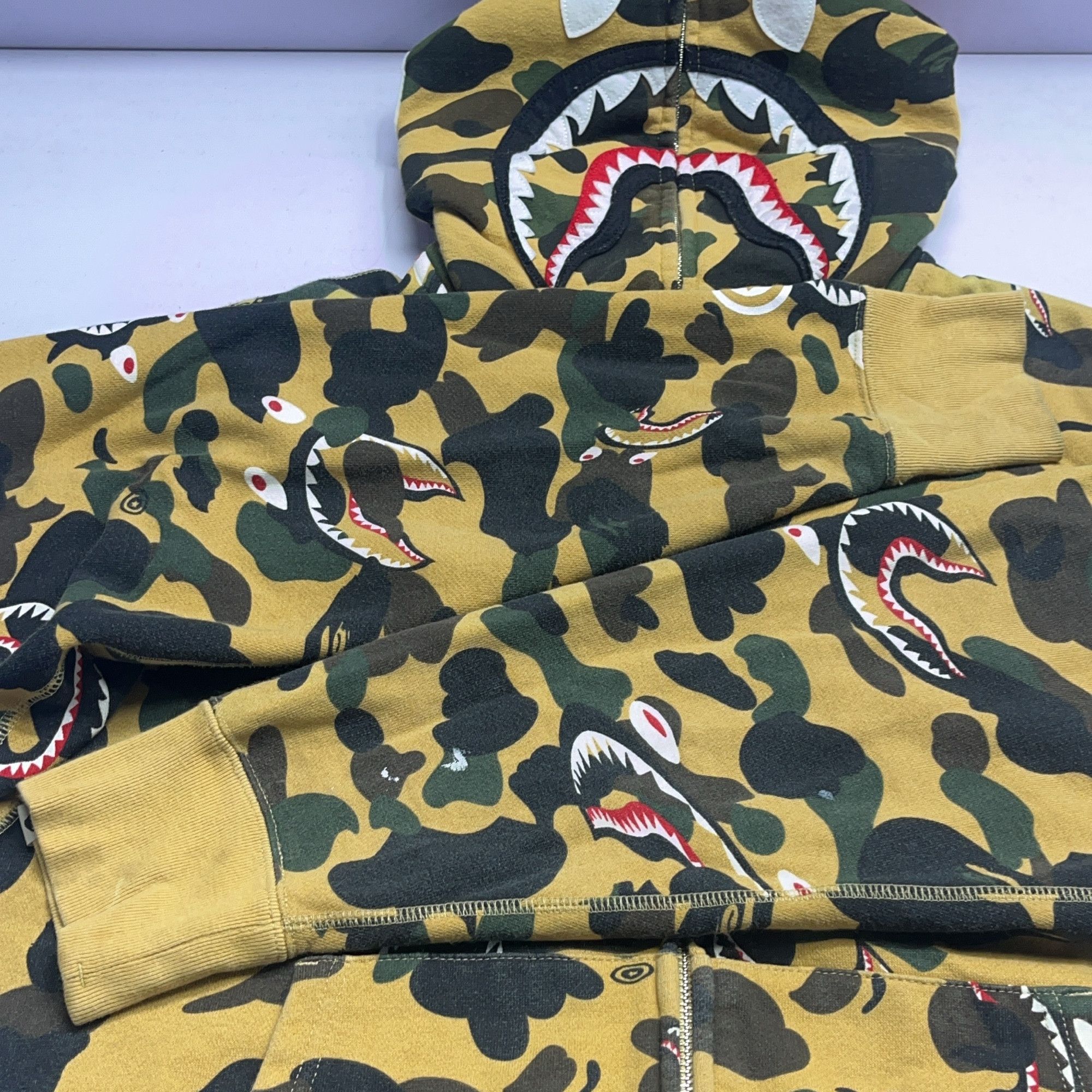 Bape A Bathing Ape Camo Shark Full Zip Hoodie Size L Size US L / EU 52-54 / 3 - 10 Thumbnail