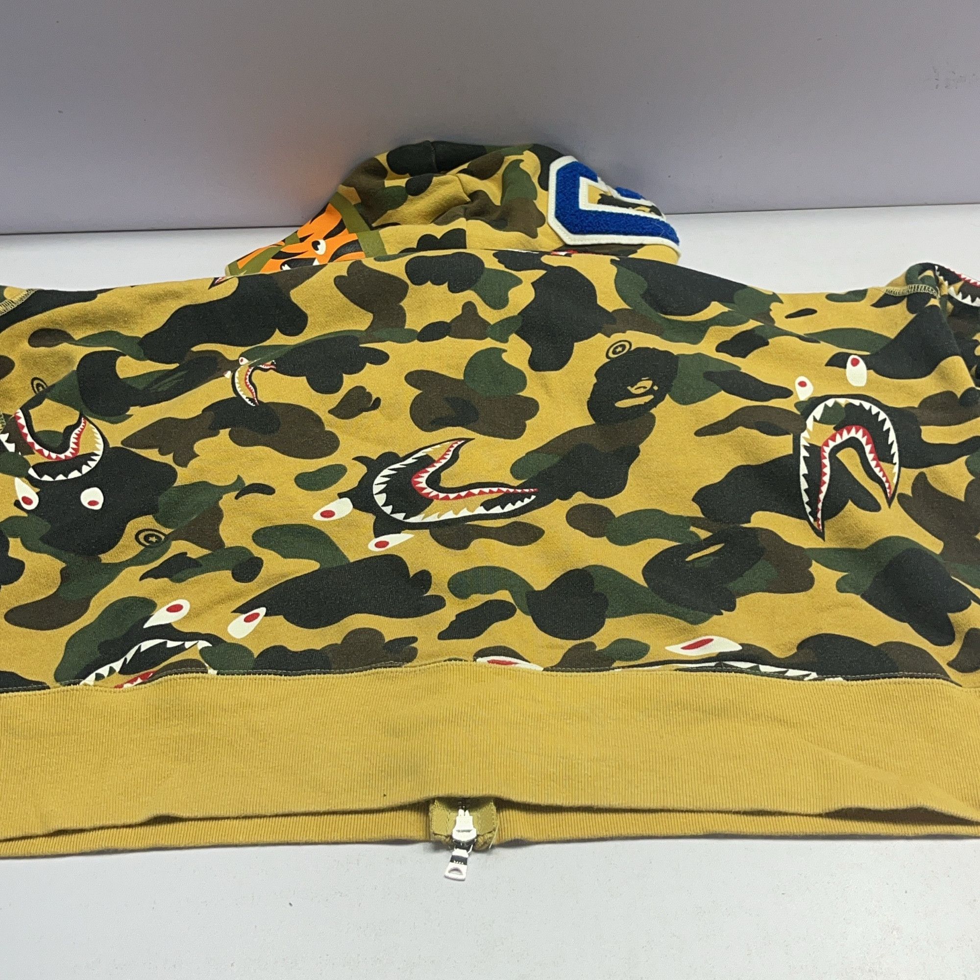 Bape A Bathing Ape Camo Shark Full Zip Hoodie Size L Size US L / EU 52-54 / 3 - 13 Thumbnail