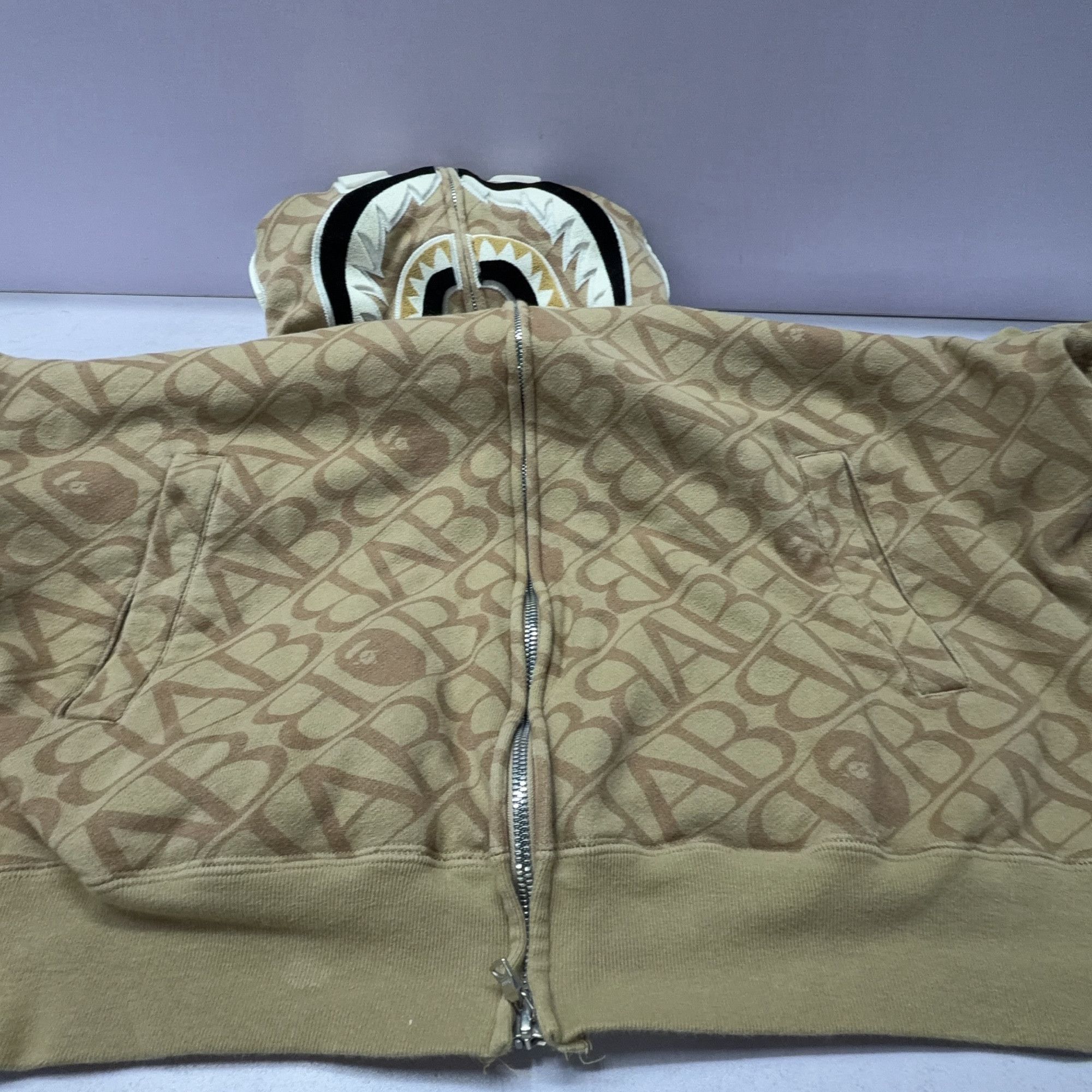 Bape A Bathing Ape Logo Shark Hoodie Size L Size US L / EU 52-54 / 3 - 6 Thumbnail