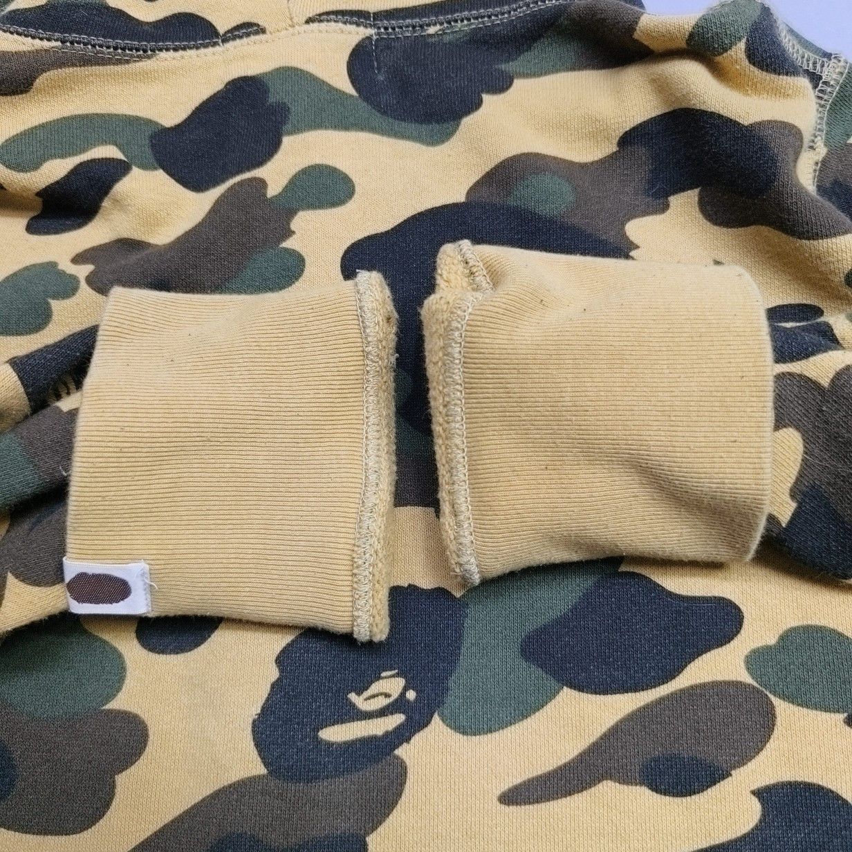 Bape A Bathing Ape Camo Shark Hoodie Size S Size US S / EU 44-46 / 1 - 11 Thumbnail