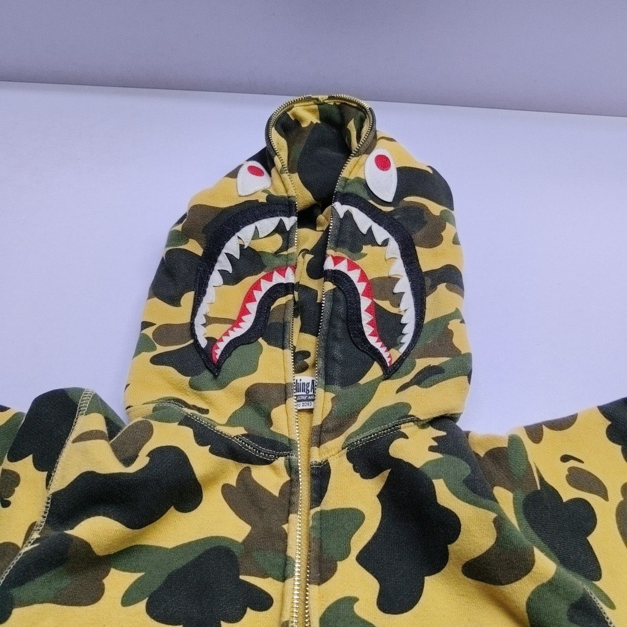 Bape A Bathing Ape Camo Shark Hoodie Size S Size US S / EU 44-46 / 1 - 6 Thumbnail