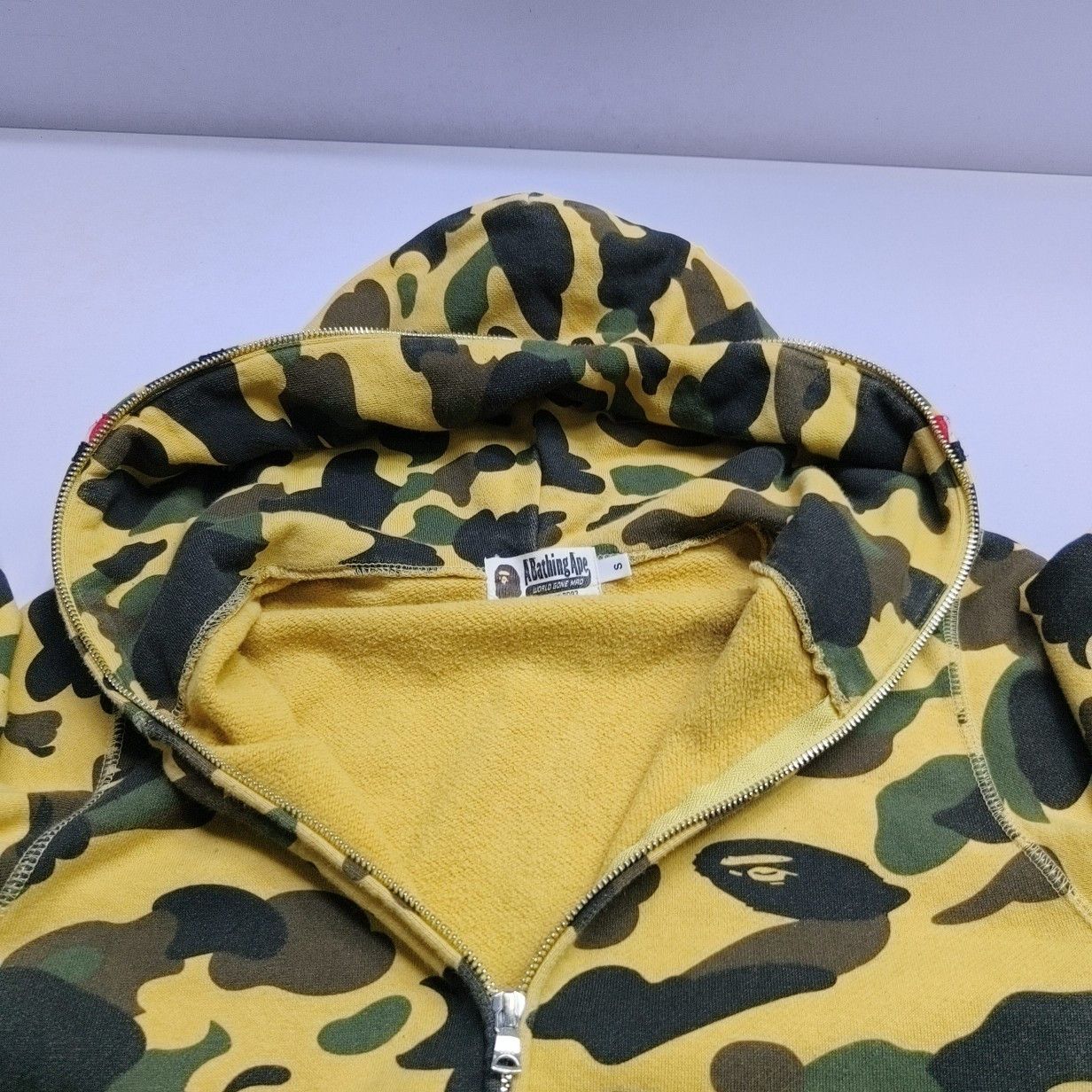 Bape A Bathing Ape Camo Shark Hoodie Size S Size US S / EU 44-46 / 1 - 16 Thumbnail