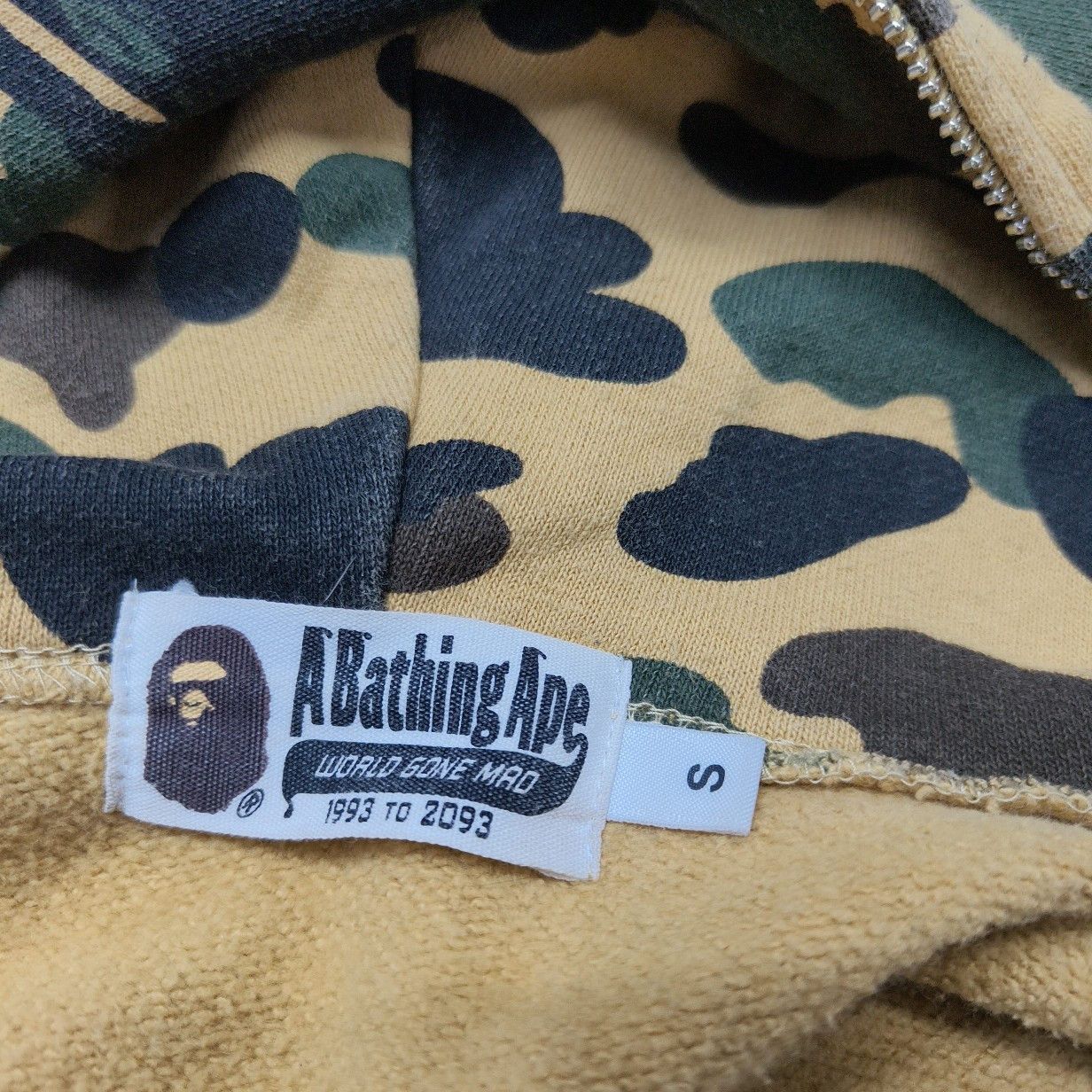 Bape A Bathing Ape Camo Shark Hoodie Size S Size US S / EU 44-46 / 1 - 3 Thumbnail