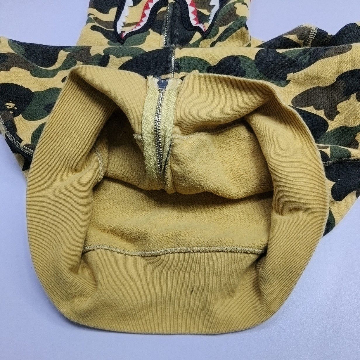Bape A Bathing Ape Camo Shark Hoodie Size S Size US S / EU 44-46 / 1 - 15 Thumbnail