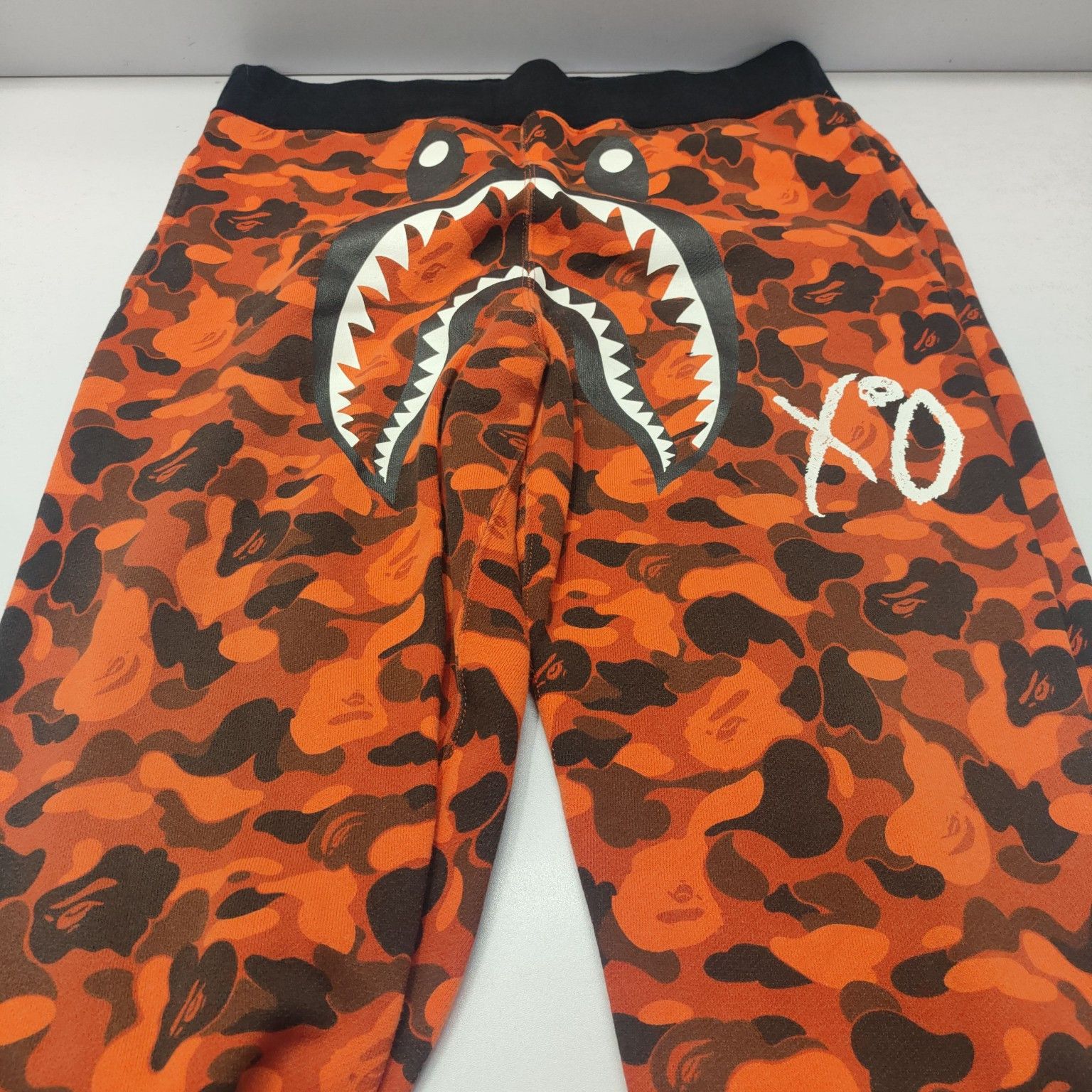Bape A Bathing Ape x XO Camo Shark Sweatpants L Size US 34 / EU 50 - 10 Thumbnail