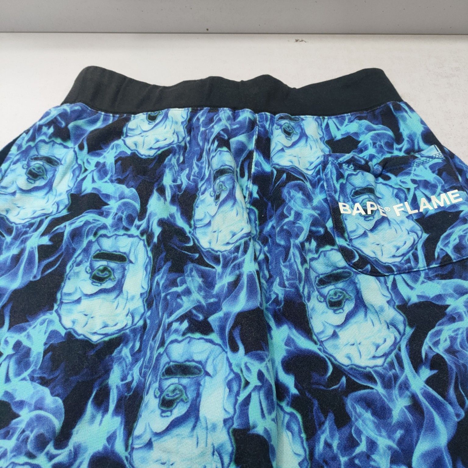 Bape A Bathing Ape Flame Ape Head Print Shorts Size M Size US 32 / EU 48 - 6 Thumbnail