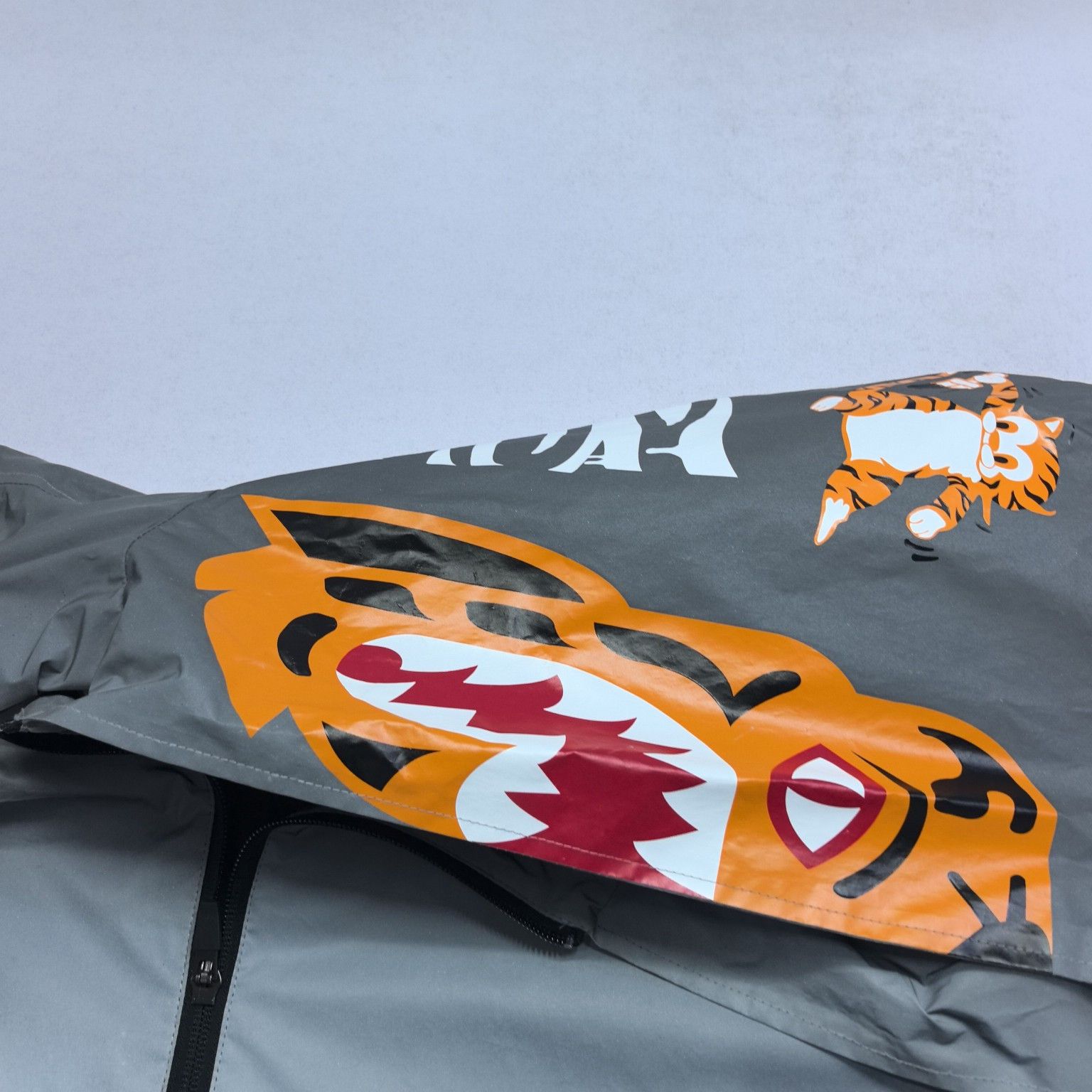 Bape A Bathing Ape Reflective Tiger Jacket Size M Size US M / EU 48-50 / 2 - 7 Thumbnail